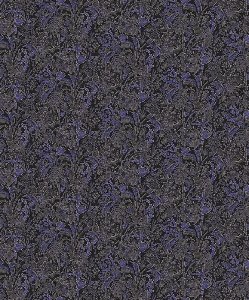 Onikar Amparo tapet med botaniskt mönster i svart. Från kollektionen Summer. Nonwoven-material med rak passning.