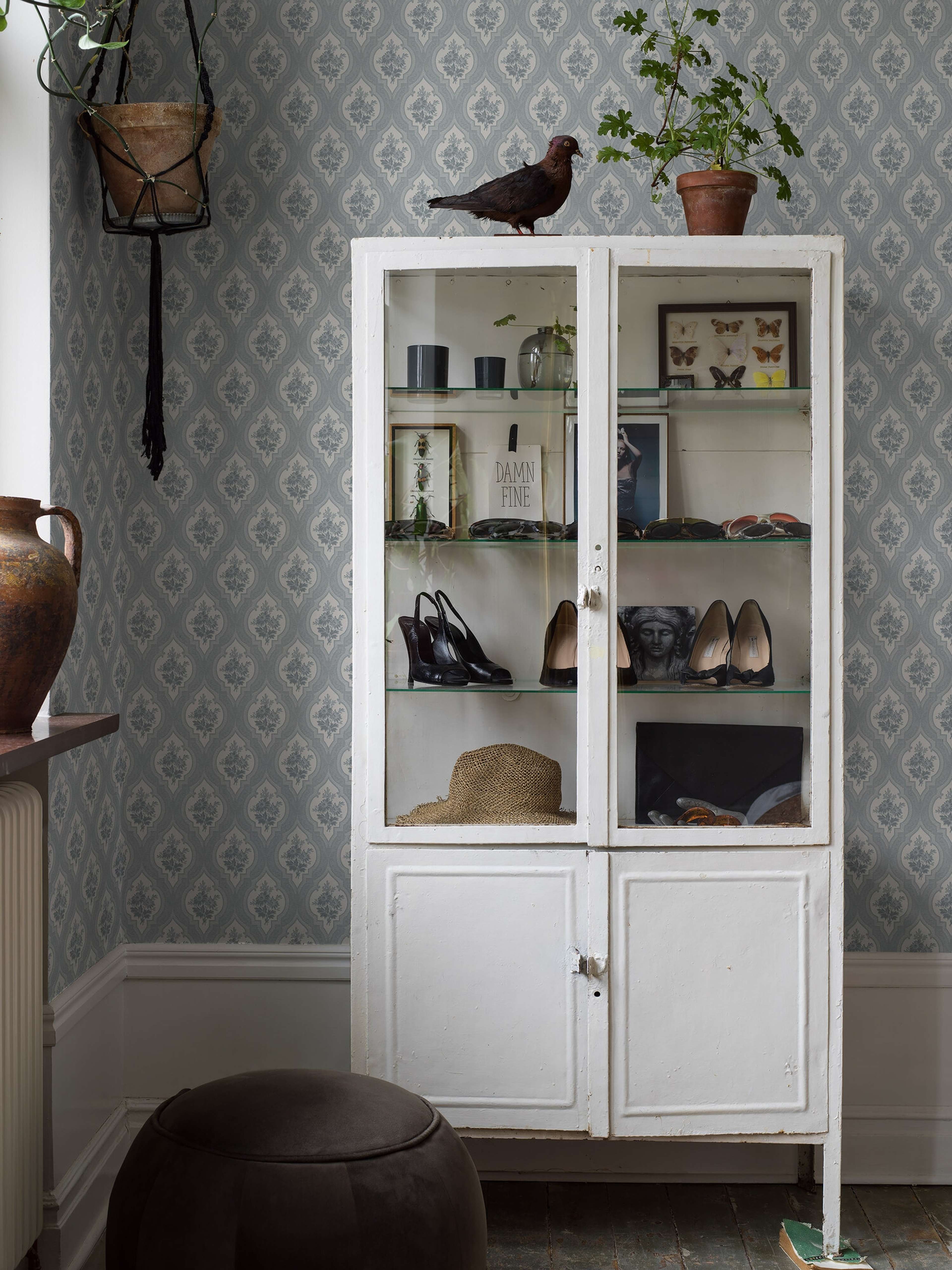 Eternal Flower tapet tapet med blommigt, trellis mönster i blå. Från kollektionen Dreamy Escape. Nonwoven-material med förskjuten passning. Passar i vardagsrum och matsal.​​​​‌﻿‍﻿​‍​‍‌‍﻿﻿‌﻿​‍‌‍‍‌‌‍‌﻿‌‍‍‌‌‍﻿‍​‍​‍​﻿‍‍​‍​‍‌﻿​﻿‌‍​‌‌‍﻿‍‌‍‍‌‌﻿‌​‌﻿‍‌​‍﻿‍‌‍‍‌‌‍﻿﻿​‍​‍​‍﻿​​‍​‍‌‍‍​‌﻿​‍‌‍‌‌‌‍‌‍​‍​‍​﻿‍‍​‍​‍‌‍‍​‌﻿‌​‌﻿‌​‌﻿​​‌﻿​﻿​﻿‍‍​‍﻿﻿​‍﻿﻿‌﻿‌﻿‌﻿‌﻿‌﻿‌﻿​‍﻿‍‌‍​﻿‌‍﻿﻿‌‍﻿​‌‍﻿﻿‌﻿​‍‌‍​‌‌‍﻿‌‌‍​‌​‍﻿‍‌﻿​﻿‌‍‌‌​‍﻿﻿‌﻿​﻿‌﻿‌​‌﻿‌‌‌‍‌​‌‍‍‌‌‍﻿﻿​‍﻿﻿‌‍‍‌‌‍﻿‍‌﻿‌​‌‍‌‌‌‍﻿‍‌﻿‌​​‍﻿﻿‌‍‌‌‌‍‌​‌‍‍‌‌﻿‌​​‍﻿﻿‌‍﻿‌‌‍﻿﻿‌‍‌​‌‍‌‌​﻿﻿‌‌﻿​​‌﻿​‍‌‍‌‌‌﻿​﻿‌‍‌‌‌‍﻿‍‌﻿‌​‌‍​‌‌﻿‌​‌‍‍‌‌‍﻿﻿‌‍﻿‍​﻿‍﻿‌‍‍‌‌‍‌​​﻿﻿‌‌‍‍‌‌‍﻿‌‌‍​‌‌‍‌﻿‌‍‌‌​‍﻿‌‌‍‌‌​﻿​﻿​﻿‌​‌‍​‌​﻿‍​​﻿​﻿​﻿‍​​﻿​‍​﻿‍‌‌‍​﻿​﻿​​‌‍​﻿​﻿‌﻿​﻿‍​‌‍‌‍​﻿​‍​﻿‌​‌‍‌​​﻿‌​​﻿‌﻿‌‍‌‍‌‍​‌‌‍​‍​﻿‍​​﻿‌﻿‌‍​‌​﻿​‌​﻿‌‍‌‍‌​‌‍​‍​﻿‌‌‌‍​‍​﻿‍​​﻿‌​​﻿‍​‌‍​‌​﻿​‍‌‍‌‍​﻿‌​​﻿‍‌​‍﻿‌​﻿​‌​﻿‌‌​﻿​​​﻿​​‌﻿‍​​﻿​‍​﻿​​​﻿​​​﻿​​​‍﻿‌‌‍‍‍‌﻿​​‌‍‌﻿​﻿‍﻿‌﻿‌​‌﻿‍‌‌﻿​​‌‍‌‌​﻿﻿‌‌﻿​﻿‌‍​‌‌‍﻿‍‌‍‍‌‌﻿‌​‌﻿‍‌​‍﻿‍‌‍‍‌‌‍﻿‌‌‍​‌‌‍‌﻿‌‍‌‌‌​​‌‌﻿​﻿‌﻿​﻿‌‍‌‌‌﻿‌​​﻿‍﻿‌﻿​​‌‍​‌‌﻿‌​‌‍‍​​﻿﻿‌‌‍​‌‌‍﻿​‌﻿‌​‌‌‌​‌‍‌‌‌﻿‍​‌﻿‌​​﻿﻿﻿‌‍​‍‌‍​‌‌﻿​﻿‌‍‌‌‌‌‌‌‌﻿​‍‌‍﻿​​﻿﻿‌‌‍‍​‌﻿‌​‌﻿‌​‌﻿​​‌﻿​﻿​‍‌‌​﻿​﻿‌​​‌​‍‌‌​﻿​‍‌​‌‍​‍‌‌​﻿​‍‌​‌‍‌﻿‌﻿‌﻿‌﻿‌﻿‌﻿​‍﻿‍‌‍​﻿‌‍﻿﻿‌‍﻿​‌‍﻿﻿‌﻿​‍‌‍​‌‌‍﻿‌‌‍​‌​‍﻿‍‌﻿​﻿‌‍‌‌​‍‌‌​﻿​‍‌​‌‍‌﻿​﻿‌﻿‌​‌﻿‌‌‌‍‌​‌‍‍‌‌‍﻿﻿​‍‌‍‌‍‍‌‌‍‌​​﻿﻿‌‌‍‍‌‌‍﻿‌‌‍​‌‌‍‌﻿‌‍‌‌​‍﻿‌‌‍‌‌​﻿​﻿​﻿‌​‌‍​‌​﻿‍​​﻿​﻿​﻿‍​​﻿​‍​﻿‍‌‌‍​﻿​﻿​​‌‍​﻿​﻿‌﻿​﻿‍​‌‍‌‍​﻿​‍​﻿‌​‌‍‌​​﻿‌​​﻿‌﻿‌‍‌‍‌‍​‌‌‍​‍​﻿‍​​﻿‌﻿‌‍​‌​﻿​‌​﻿‌‍‌‍‌​‌‍​‍​﻿‌‌‌‍​‍​﻿‍​​﻿‌​​﻿‍​‌‍​‌​﻿​‍‌‍‌‍​﻿‌​​﻿‍‌​‍﻿‌​﻿​‌​﻿‌‌​﻿​​​﻿​​‌﻿‍​​﻿​‍​﻿​​​﻿​​​﻿​​​‍﻿‌‌‍‍‍‌﻿​​‌‍‌﻿​‍‌‍‌﻿‌​‌﻿‍‌‌﻿​​‌‍‌‌​﻿﻿‌‌﻿​﻿‌‍​‌‌‍﻿‍‌‍‍‌‌﻿‌​‌﻿‍‌​‍﻿‍‌‍‍‌‌‍﻿‌‌‍​‌‌‍‌﻿‌‍‌‌‌​​‌‌﻿​﻿‌﻿​﻿‌‍‌‌‌﻿‌​​‍‌‍‌﻿​​‌‍​‌‌﻿‌​‌‍‍​​﻿﻿‌‌‍​‌‌‍﻿​‌﻿‌​‌‌‌​‌‍‌‌‌﻿‍​‌﻿‌​​‍‌‍‌﻿​​‌‍‌‌‌﻿​‍‌﻿​﻿‌﻿​​‌‍‌‌‌‍​﻿‌﻿‌​‌‍‍‌‌﻿‌‍‌‍‌‌​﻿﻿‌‌﻿​​‌﻿‌‌‌‍​‍‌‍﻿​‌‍‍‌‌﻿​﻿‌‍‍​‌‍‌‌‌‍‌​​‍​‍‌﻿﻿‌