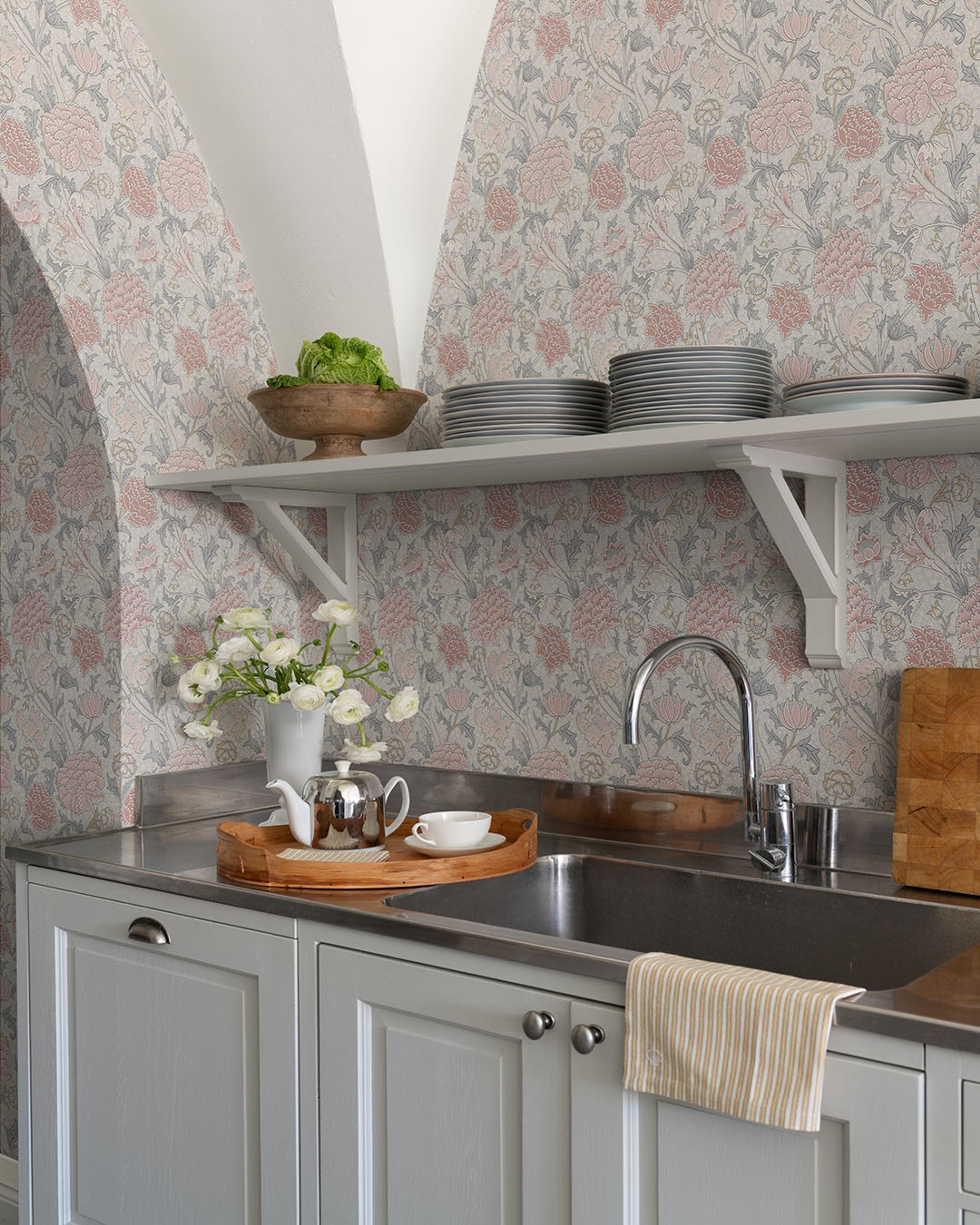Cray, rosa tapet tapet från Midbec med botaniskt, blommigt mönster i rosa och grå. Från kollektionen Hidden Treasures vol 1. Nonwoven-material med rak passning.​​​​‌﻿‍﻿​‍​‍‌‍﻿﻿‌﻿​‍‌‍‍‌‌‍‌﻿‌‍‍‌‌‍﻿‍​‍​‍​﻿‍‍​‍​‍‌﻿​﻿‌‍​‌‌‍﻿‍‌‍‍‌‌﻿‌​‌﻿‍‌​‍﻿‍‌‍‍‌‌‍﻿﻿​‍​‍​‍﻿​​‍​‍‌‍‍​‌﻿​‍‌‍‌‌‌‍‌‍​‍​‍​﻿‍‍​‍​‍‌‍‍​‌﻿‌​‌﻿‌​‌﻿​​‌﻿​﻿​﻿‍‍​‍﻿﻿​‍﻿﻿‌﻿‌﻿‌﻿‌﻿‌﻿‌﻿​‍﻿‍‌‍​﻿‌‍﻿﻿‌‍﻿​‌‍﻿﻿‌﻿​‍‌‍​‌‌‍﻿‌‌‍​‌​‍﻿‍‌﻿​﻿‌‍‌‌​‍﻿﻿‌﻿​﻿‌﻿‌​‌﻿‌‌‌‍‌​‌‍‍‌‌‍﻿﻿​‍﻿﻿‌‍‍‌‌‍﻿‍‌﻿‌​‌‍‌‌‌‍﻿‍‌﻿‌​​‍﻿﻿‌‍‌‌‌‍‌​‌‍‍‌‌﻿‌​​‍﻿﻿‌‍﻿‌‌‍﻿﻿‌‍‌​‌‍‌‌​﻿﻿‌‌﻿​​‌﻿​‍‌‍‌‌‌﻿​﻿‌‍‌‌‌‍﻿‍‌﻿‌​‌‍​‌‌﻿‌​‌‍‍‌‌‍﻿﻿‌‍﻿‍​﻿‍﻿‌‍‍‌‌‍‌​​﻿﻿‌‌‍‍‌‌‍﻿‌‌‍​‌‌‍‌﻿‌‍‌‌​‍﻿‌‌‍‌‌​﻿‌‌‌‍‌‌‌‍‌‍‌‍‌‍​﻿​‍‌‍​﻿‌‍‌​​﻿‌‍​﻿‍​​﻿​​‌‍​‌‌‍​‌‌‍​﻿‌‍​﻿​﻿​﻿​﻿​‍​﻿‌‌​﻿‌‍​﻿‌​​﻿‌﻿​﻿​‍​﻿​﻿​﻿​‍‌‍​‌​﻿​‍‌‍‌‌​﻿​‌​﻿‍‌​﻿‌​​﻿​‌​﻿‍‌​﻿​​​﻿‌‍‌‍​﻿‌‍‌‌​﻿‌‌​﻿‍‌​﻿​﻿​﻿‌‌​‍﻿‌​﻿​‌​﻿​​​﻿‍​​﻿​​‌﻿‍​​﻿​‌​﻿​﻿​﻿‌‌​﻿​​​‍﻿‌‌‍‍‍‌﻿​​‌‍‌﻿​﻿‍﻿‌﻿‌​‌﻿‍‌‌﻿​​‌‍‌‌​﻿﻿‌‌﻿​﻿‌‍​‌‌‍﻿‍‌‍‍‌‌﻿‌​‌﻿‍‌​‍﻿‍‌‍‍‌‌‍﻿‌‌‍​‌‌‍‌﻿‌‍‌‌‌​​‌‌﻿​﻿‌﻿​﻿‌‍‌‌‌﻿‌​​﻿‍﻿‌﻿​​‌‍​‌‌﻿‌​‌‍‍​​﻿﻿‌‌‍​‌‌‍﻿​‌﻿‌​‌‌‌​‌‍‌‌‌﻿‍​‌﻿‌​​﻿﻿﻿‌‍​‍‌‍​‌‌﻿​﻿‌‍‌‌‌‌‌‌‌﻿​‍‌‍﻿​​﻿﻿‌‌‍‍​‌﻿‌​‌﻿‌​‌﻿​​‌﻿​﻿​‍‌‌​﻿​﻿‌​​‌​‍‌‌​﻿​‍‌​‌‍​‍‌‌​﻿​‍‌​‌‍‌﻿‌﻿‌﻿‌﻿‌﻿‌﻿​‍﻿‍‌‍​﻿‌‍﻿﻿‌‍﻿​‌‍﻿﻿‌﻿​‍‌‍​‌‌‍﻿‌‌‍​‌​‍﻿‍‌﻿​﻿‌‍‌‌​‍‌‌​﻿​‍‌​‌‍‌﻿​﻿‌﻿‌​‌﻿‌‌‌‍‌​‌‍‍‌‌‍﻿﻿​‍‌‍‌‍‍‌‌‍‌​​﻿﻿‌‌‍‍‌‌‍﻿‌‌‍​‌‌‍‌﻿‌‍‌‌​‍﻿‌‌‍‌‌​﻿‌‌‌‍‌‌‌‍‌‍‌‍‌‍​﻿​‍‌‍​﻿‌‍‌​​﻿‌‍​﻿‍​​﻿​​‌‍​‌‌‍​‌‌‍​﻿‌‍​﻿​﻿​﻿​﻿​‍​﻿‌‌​﻿‌‍​﻿‌​​﻿‌﻿​﻿​‍​﻿​﻿​﻿​‍‌‍​‌​﻿​‍‌‍‌‌​﻿​‌​﻿‍‌​﻿‌​​﻿​‌​﻿‍‌​﻿​​​﻿‌‍‌‍​﻿‌‍‌‌​﻿‌‌​﻿‍‌​﻿​﻿​﻿‌‌​‍﻿‌​﻿​‌​﻿​​​﻿‍​​﻿​​‌﻿‍​​﻿​‌​﻿​﻿​﻿‌‌​﻿​​​‍﻿‌‌‍‍‍‌﻿​​‌‍‌﻿​‍‌‍‌﻿‌​‌﻿‍‌‌﻿​​‌‍‌‌​﻿﻿‌‌﻿​﻿‌‍​‌‌‍﻿‍‌‍‍‌‌﻿‌​‌﻿‍‌​‍﻿‍‌‍‍‌‌‍﻿‌‌‍​‌‌‍‌﻿‌‍‌‌‌​​‌‌﻿​﻿‌﻿​﻿‌‍‌‌‌﻿‌​​‍‌‍‌﻿​​‌‍​‌‌﻿‌​‌‍‍​​﻿﻿‌‌‍​‌‌‍﻿​‌﻿‌​‌‌‌​‌‍‌‌‌﻿‍​‌﻿‌​​‍‌‍‌﻿​​‌‍‌‌‌﻿​‍‌﻿​﻿‌﻿​​‌‍‌‌‌‍​﻿‌﻿‌​‌‍‍‌‌﻿‌‍‌‍‌‌​﻿﻿‌‌﻿​​‌﻿‌‌‌‍​‍‌‍﻿​‌‍‍‌‌﻿​﻿‌‍‍​‌‍‌‌‌‍‌​​‍​‍‌﻿﻿‌