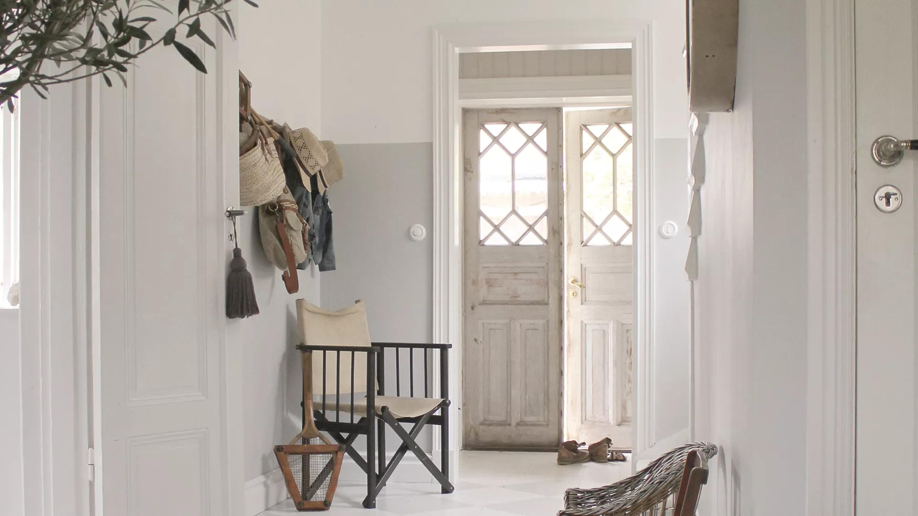 Bright, white-walled hallway with a director's chair, bags hanging on hooks, and an open wooden door with diamond-patterned windows.​​​​‌﻿‍﻿​‍​‍‌‍﻿﻿‌﻿​‍‌‍‍‌‌‍‌﻿‌‍‍‌‌‍﻿‍​‍​‍​﻿‍‍​‍​‍‌﻿​﻿‌‍​‌‌‍﻿‍‌‍‍‌‌﻿‌​‌﻿‍‌​‍﻿‍‌‍‍‌‌‍﻿﻿​‍​‍​‍﻿​​‍​‍‌‍‍​‌﻿​‍‌‍‌‌‌‍‌‍​‍​‍​﻿‍‍​‍​‍‌‍‍​‌﻿‌​‌﻿‌​‌﻿​​‌﻿​﻿​﻿‍‍​‍﻿﻿​‍﻿﻿‌﻿‌﻿‌﻿‌﻿‌﻿‌﻿​‍﻿‍‌‍​﻿‌‍﻿﻿‌‍﻿​‌‍﻿﻿‌﻿​‍‌‍​‌‌‍﻿‌‌‍​‌​‍﻿‍‌﻿​﻿‌‍‌‌​‍﻿﻿‌﻿​﻿‌﻿‌​‌﻿‌‌‌‍‌​‌‍‍‌‌‍﻿﻿​‍﻿﻿‌‍‍‌‌‍﻿‍‌﻿‌​‌‍‌‌‌‍﻿‍‌﻿‌​​‍﻿﻿‌‍‌‌‌‍‌​‌‍‍‌‌﻿‌​​‍﻿﻿‌‍﻿‌‌‍﻿﻿‌‍‌​‌‍‌‌​﻿﻿‌‌﻿​​‌﻿​‍‌‍‌‌‌﻿​﻿‌‍‌‌‌‍﻿‍‌﻿‌​‌‍​‌‌﻿‌​‌‍‍‌‌‍﻿﻿‌‍﻿‍​﻿‍﻿‌‍‍‌‌‍‌​​﻿﻿‌‌‍​‍‌‍​‍​﻿‌‌​﻿‌‍‌‍‌‌​﻿‌﻿​﻿​​​﻿‌​​‍﻿‌​﻿‍‌​﻿​‍​﻿​​‌‍​‍​‍﻿‌​﻿‌​​﻿‍‌​﻿‌‌​﻿​﻿​‍﻿‌​﻿‍‌​﻿‌‍‌‍​‍​﻿‌﻿​‍﻿‌‌‍‌​​﻿‍‌‌‍‌​​﻿‌‌​﻿‍‌​﻿‍​​﻿‌​‌‍‌​​﻿​‍​﻿‌‍‌‍​﻿‌‍​﻿​﻿‍﻿‌﻿‌​‌﻿‍‌‌﻿​​‌‍‌‌​﻿﻿‌‌‍​﻿‌‍﻿﻿‌‍﻿‍‌﻿‌​‌‍‌‌‌‍﻿‍‌﻿‌​‌‌​​‌‍​‌‌‍‌﻿‌‍‌‌​﻿‍﻿‌﻿​​‌‍​‌‌﻿‌​‌‍‍​​﻿﻿‌‌‍​﻿‌‍﻿﻿‌‍﻿‍‌﻿‌​‌‍‌‌‌‍﻿‍‌﻿‌​‌​​‍‌‍﻿​‌‍﻿﻿‌‍​﻿‌‍‍﻿‌﻿​﻿​‍‌‌​﻿‌‌‌​​‍‌‌﻿﻿‌‍‍﻿‌‍‌‌‌﻿‍‌​‍‌‌​﻿​﻿‌​‌​​‍‌‌​﻿​﻿‌​‌​​‍‌‌​﻿​‍​﻿​‍​﻿‍​​﻿​﻿‌‍‌‌​﻿​​‌‍​﻿‌‍‌‍‌‍‌‌​﻿​‍‌‍​‌‌‍​﻿‌‍​‌‌‍‌‍​‍‌‌​﻿​‍​﻿​‍​‍‌‌​﻿‌‌‌​‌​​‍﻿‍‌‍﻿‌‌‍‌‌‌‍‌​‌‍‍‌‌‍​‌​‍﻿‍‌‍‍‌‌‍﻿‌‌‍​‌‌‍‌﻿‌‍‌‌​‍﻿‍‌‍​‌‌‍﻿​‌﻿‌​‌‌‌​‌‍‌‌‌﻿‍​‌﻿‌​​﻿﻿﻿‌‍​‍‌‍​‌‌﻿​﻿‌‍‌‌‌‌‌‌‌﻿​‍‌‍﻿​​﻿﻿‌‌‍‍​‌﻿‌​‌﻿‌​‌﻿​​‌﻿​﻿​‍‌‌​﻿​﻿‌​​‌​‍‌‌​﻿​‍‌​‌‍​‍‌‌​﻿​‍‌​‌‍‌﻿‌﻿‌﻿‌﻿‌﻿‌﻿​‍﻿‍‌‍​﻿‌‍﻿﻿‌‍﻿​‌‍﻿﻿‌﻿​‍‌‍​‌‌‍﻿‌‌‍​‌​‍﻿‍‌﻿​﻿‌‍‌‌​‍‌‌​﻿​‍‌​‌‍‌﻿​﻿‌﻿‌​‌﻿‌‌‌‍‌​‌‍‍‌‌‍﻿﻿​‍‌‍‌‍‍‌‌‍‌​​﻿﻿‌‌‍​‍‌‍​‍​﻿‌‌​﻿‌‍‌‍‌‌​﻿‌﻿​﻿​​​﻿‌​​‍﻿‌​﻿‍‌​﻿​‍​﻿​​‌‍​‍​‍﻿‌​﻿‌​​﻿‍‌​﻿‌‌​﻿​﻿​‍﻿‌​﻿‍‌​﻿‌‍‌‍​‍​﻿‌﻿​‍﻿‌‌‍‌​​﻿‍‌‌‍‌​​﻿‌‌​﻿‍‌​﻿‍​​﻿‌​‌‍‌​​﻿​‍​﻿‌‍‌‍​﻿‌‍​﻿​‍‌‍‌﻿‌​‌﻿‍‌‌﻿​​‌‍‌‌​﻿﻿‌‌‍​﻿‌‍﻿﻿‌‍﻿‍‌﻿‌​‌‍‌‌‌‍﻿‍‌﻿‌​‌‌​​‌‍​‌‌‍‌﻿‌‍‌‌​‍‌‍‌﻿​​‌‍​‌‌﻿‌​‌‍‍​​﻿﻿‌‌‍​﻿‌‍﻿﻿‌‍﻿‍‌﻿‌​‌‍‌‌‌‍﻿‍‌﻿‌​‌​​‍‌‍﻿​‌‍﻿﻿‌‍​﻿‌‍‍﻿‌﻿​﻿​‍‌‌​﻿‌‌‌​​‍‌‌﻿﻿‌‍‍﻿‌‍‌‌‌﻿‍‌​‍‌‌​﻿​﻿‌​‌​​‍‌‌​﻿​﻿‌​‌​​‍‌‌​﻿​‍​﻿​‍​﻿‍​​﻿​﻿‌‍‌‌​﻿​​‌‍​﻿‌‍‌‍‌‍‌‌​﻿​‍‌‍​‌‌‍​﻿‌‍​‌‌‍‌‍​‍‌‌​﻿​‍​﻿​‍​‍‌‌​﻿‌‌‌​‌​​‍﻿‍‌‍﻿‌‌‍‌‌‌‍‌​‌‍‍‌‌‍​‌​‍﻿‍‌‍‍‌‌‍﻿‌‌‍​‌‌‍‌﻿‌‍‌‌​‍﻿‍‌‍​‌‌‍﻿​‌﻿‌​‌‌‌​‌‍‌‌‌﻿‍​‌﻿‌​​‍‌‍‌﻿​​‌‍‌‌‌﻿​‍‌﻿​﻿‌﻿​​‌‍‌‌‌‍​﻿‌﻿‌​‌‍‍‌‌﻿‌‍‌‍‌‌​﻿﻿‌‌﻿​​‌﻿‌‌‌‍​‍‌‍﻿​‌‍‍‌‌﻿​﻿‌‍‍​‌‍‌‌‌‍‌​​‍​‍‌﻿﻿‌