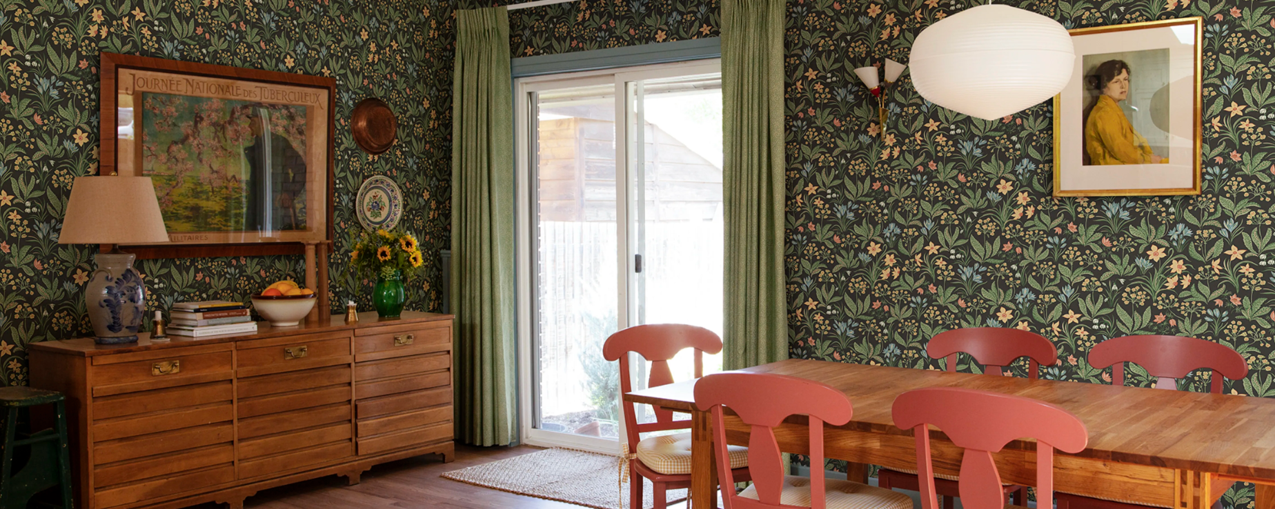 carl larsson inspirerat rum med tapeter från Huset i Solen av Sandberg Wallpaper