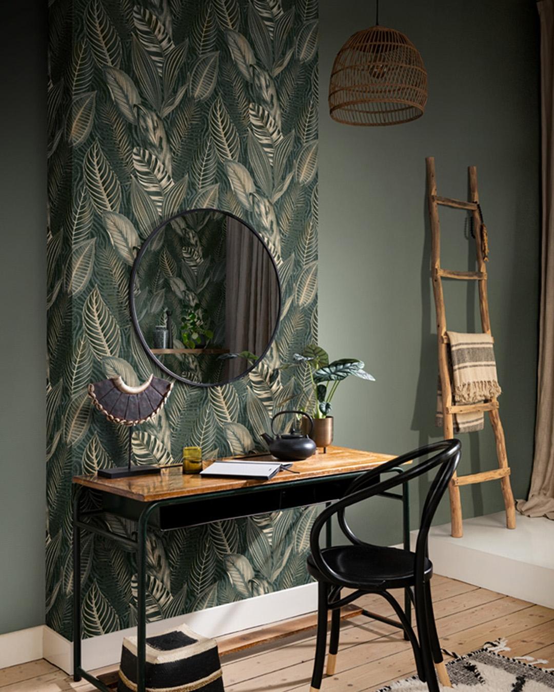 Serengeti 752687 tapet enfärgad i grön. Från kollektionen Serengeti. Nonwoven-material. Passar i vardagsrum och matsal.