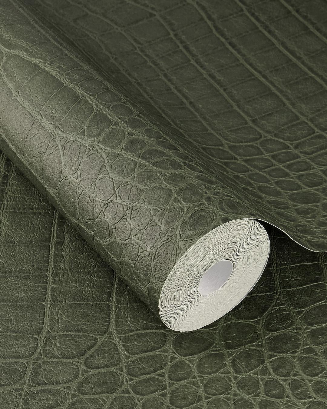 Serengeti 751352 tapet med djur mönster i grön. Från kollektionen Serengeti. Nonwoven-material med förskjuten passning. Passar i vardagsrum och matsal.