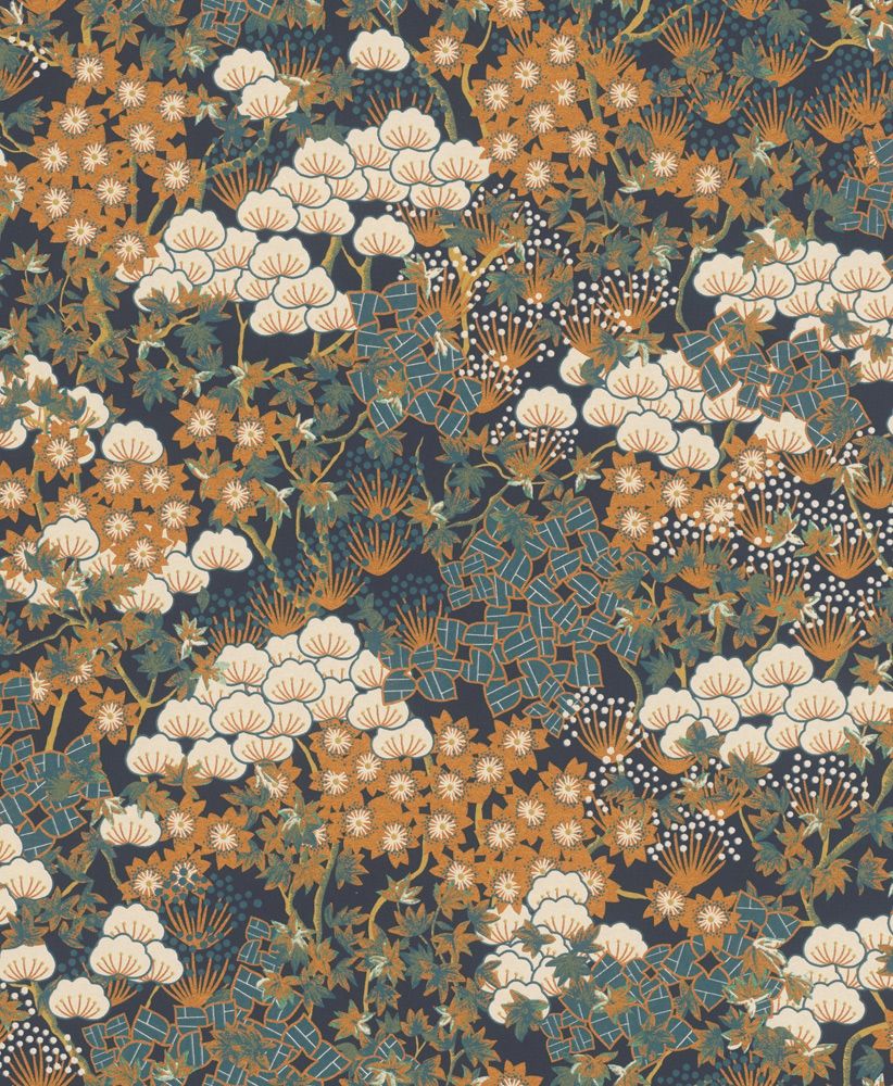 Indra 295169 tapet med blommigt mönster i blå. Från kollektionen Indra. Nonwoven-material med förskjuten passning. Passar i vardagsrum och matsal.