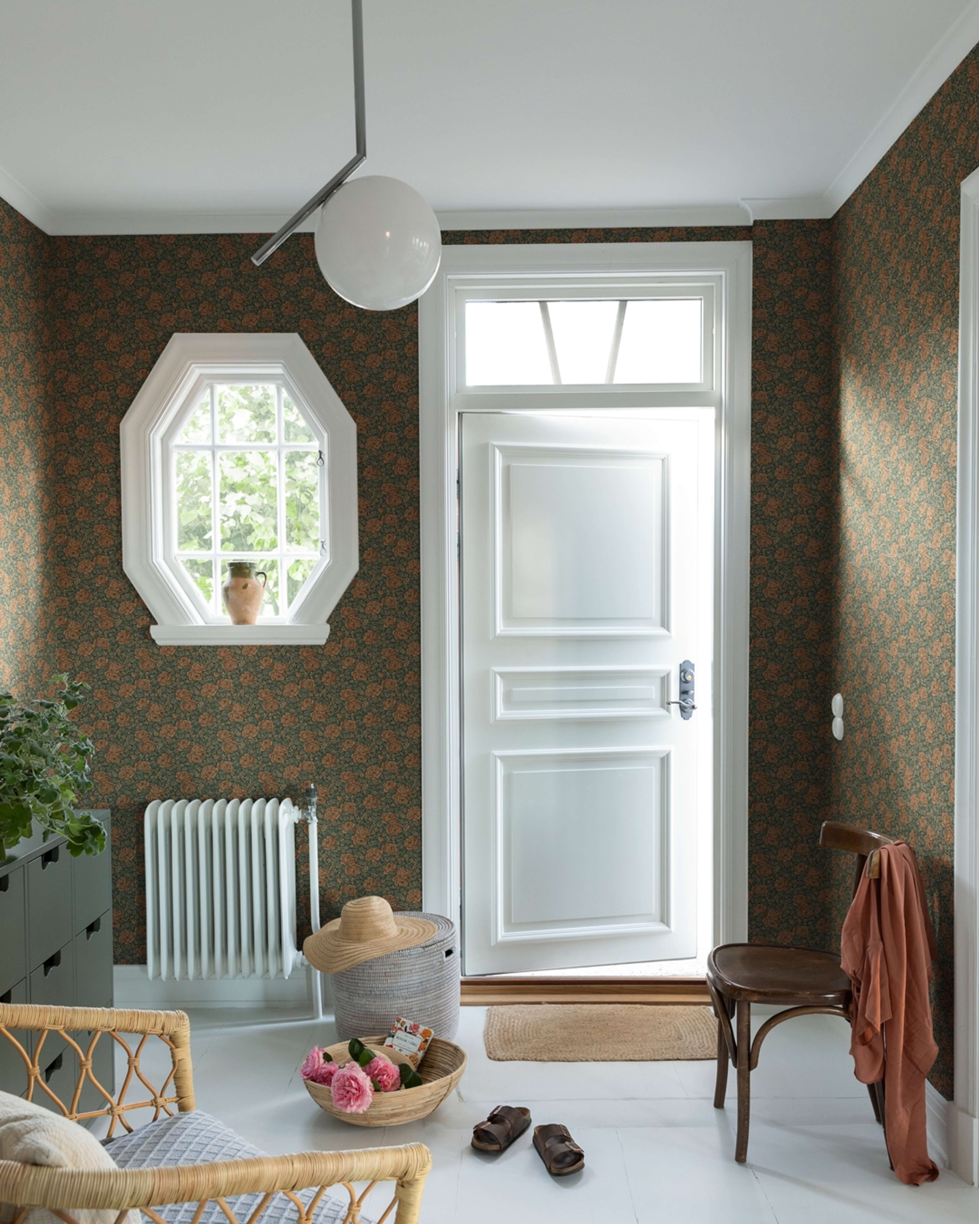 Rosengång tapet med blommigt mönster i grön. Från kollektionen Rosenlycka. Nonwoven-material med rak passning. Passar i vardagsrum, sovrum och matsal.​​​​‌﻿‍﻿​‍​‍‌‍﻿﻿‌﻿​‍‌‍‍‌‌‍‌﻿‌‍‍‌‌‍﻿‍​‍​‍​﻿‍‍​‍​‍‌﻿​﻿‌‍​‌‌‍﻿‍‌‍‍‌‌﻿‌​‌﻿‍‌​‍﻿‍‌‍‍‌‌‍﻿﻿​‍​‍​‍﻿​​‍​‍‌‍‍​‌﻿​‍‌‍‌‌‌‍‌‍​‍​‍​﻿‍‍​‍​‍‌‍‍​‌﻿‌​‌﻿‌​‌﻿​​‌﻿​﻿​﻿‍‍​‍﻿﻿​‍﻿﻿‌﻿‌﻿‌﻿‌﻿‌﻿‌﻿​‍﻿‍‌‍​﻿‌‍﻿﻿‌‍﻿​‌‍﻿﻿‌﻿​‍‌‍​‌‌‍﻿‌‌‍​‌​‍﻿‍‌﻿​﻿‌‍‌‌​‍﻿﻿‌﻿​﻿‌﻿‌​‌﻿‌‌‌‍‌​‌‍‍‌‌‍﻿﻿​‍﻿﻿‌‍‍‌‌‍﻿‍‌﻿‌​‌‍‌‌‌‍﻿‍‌﻿‌​​‍﻿﻿‌‍‌‌‌‍‌​‌‍‍‌‌﻿‌​​‍﻿﻿‌‍﻿‌‌‍﻿﻿‌‍‌​‌‍‌‌​﻿﻿‌‌﻿​​‌﻿​‍‌‍‌‌‌﻿​﻿‌‍‌‌‌‍﻿‍‌﻿‌​‌‍​‌‌﻿‌​‌‍‍‌‌‍﻿﻿‌‍﻿‍​﻿‍﻿‌‍‍‌‌‍‌​​﻿﻿‌‌‍‍‌‌‍﻿‌‌‍​‌‌‍‌﻿‌‍‌‌​‍﻿‌‌‍‌‍​﻿​‌​﻿‌‍​﻿‌‍‌‍‌​​﻿​‍‌‍​‌​﻿‍​​﻿​‍​﻿‌‌​﻿‌‍​﻿‌﻿​﻿​‍​﻿​﻿‌‍​‌​﻿‌‍‌‍​‍​﻿‌​​﻿​‌‌‍​‍​﻿​﻿​﻿‍​‌‍‌​​﻿‍‌​﻿​​‌‍​﻿​﻿​‍​﻿​‍‌‍​‌​﻿‌‌‌‍​‌​﻿‍​‌‍‌​‌‍​‍​﻿‍​​﻿‌‍​﻿​​​﻿‌﻿‌‍​‍‌‍​‍​‍﻿‌​﻿​‌​﻿​​​﻿‍​​﻿​​‌﻿‍​​﻿​‌​﻿​﻿​﻿‌‌​﻿​​​‍﻿‌‌‍‍‍‌﻿​​‌‍‌﻿​﻿‍﻿‌﻿‌​‌﻿‍‌‌﻿​​‌‍‌‌​﻿﻿‌‌﻿​﻿‌‍​‌‌‍﻿‍‌‍‍‌‌﻿‌​‌﻿‍‌​‍﻿‍‌‍‍‌‌‍﻿‌‌‍​‌‌‍‌﻿‌‍‌‌‌​​‌‌﻿​﻿‌﻿​﻿‌‍‌‌‌﻿‌​​﻿‍﻿‌﻿​​‌‍​‌‌﻿‌​‌‍‍​​﻿﻿‌‌‍​‌‌‍﻿​‌﻿‌​‌‌‌​‌‍‌‌‌﻿‍​‌﻿‌​​﻿﻿﻿‌‍​‍‌‍​‌‌﻿​﻿‌‍‌‌‌‌‌‌‌﻿​‍‌‍﻿​​﻿﻿‌‌‍‍​‌﻿‌​‌﻿‌​‌﻿​​‌﻿​﻿​‍‌‌​﻿​﻿‌​​‌​‍‌‌​﻿​‍‌​‌‍​‍‌‌​﻿​‍‌​‌‍‌﻿‌﻿‌﻿‌﻿‌﻿‌﻿​‍﻿‍‌‍​﻿‌‍﻿﻿‌‍﻿​‌‍﻿﻿‌﻿​‍‌‍​‌‌‍﻿‌‌‍​‌​‍﻿‍‌﻿​﻿‌‍‌‌​‍‌‌​﻿​‍‌​‌‍‌﻿​﻿‌﻿‌​‌﻿‌‌‌‍‌​‌‍‍‌‌‍﻿﻿​‍‌‍‌‍‍‌‌‍‌​​﻿﻿‌‌‍‍‌‌‍﻿‌‌‍​‌‌‍‌﻿‌‍‌‌​‍﻿‌‌‍‌‍​﻿​‌​﻿‌‍​﻿‌‍‌‍‌​​﻿​‍‌‍​‌​﻿‍​​﻿​‍​﻿‌‌​﻿‌‍​﻿‌﻿​﻿​‍​﻿​﻿‌‍​‌​﻿‌‍‌‍​‍​﻿‌​​﻿​‌‌‍​‍​﻿​﻿​﻿‍​‌‍‌​​﻿‍‌​﻿​​‌‍​﻿​﻿​‍​﻿​‍‌‍​‌​﻿‌‌‌‍​‌​﻿‍​‌‍‌​‌‍​‍​﻿‍​​﻿‌‍​﻿​​​﻿‌﻿‌‍​‍‌‍​‍​‍﻿‌​﻿​‌​﻿​​​﻿‍​​﻿​​‌﻿‍​​﻿​‌​﻿​﻿​﻿‌‌​﻿​​​‍﻿‌‌‍‍‍‌﻿​​‌‍‌﻿​‍‌‍‌﻿‌​‌﻿‍‌‌﻿​​‌‍‌‌​﻿﻿‌‌﻿​﻿‌‍​‌‌‍﻿‍‌‍‍‌‌﻿‌​‌﻿‍‌​‍﻿‍‌‍‍‌‌‍﻿‌‌‍​‌‌‍‌﻿‌‍‌‌‌​​‌‌﻿​﻿‌﻿​﻿‌‍‌‌‌﻿‌​​‍‌‍‌﻿​​‌‍​‌‌﻿‌​‌‍‍​​﻿﻿‌‌‍​‌‌‍﻿​‌﻿‌​‌‌‌​‌‍‌‌‌﻿‍​‌﻿‌​​‍‌‍‌﻿​​‌‍‌‌‌﻿​‍‌﻿​﻿‌﻿​​‌‍‌‌‌‍​﻿‌﻿‌​‌‍‍‌‌﻿‌‍‌‍‌‌​﻿﻿‌‌﻿​​‌﻿‌‌‌‍​‍‌‍﻿​‌‍‍‌‌﻿​﻿‌‍‍​‌‍‌‌‌‍‌​​‍​‍‌﻿﻿‌