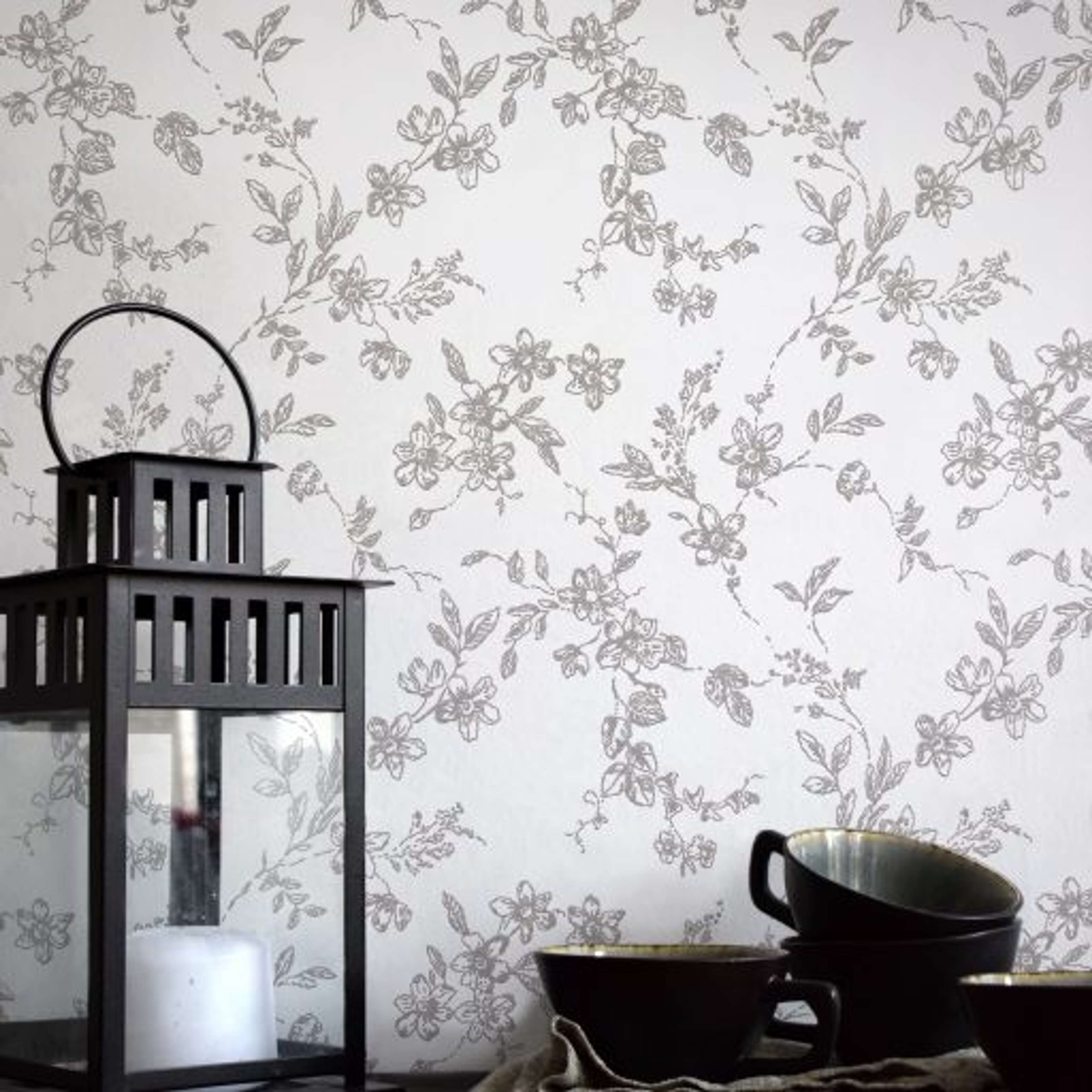 Bella, Grå tapet från duro med blommigt mönster i grå. Från kollektionen Spira. Nonwoven-material med rak passning.​​​​‌﻿‍﻿​‍​‍‌‍﻿﻿‌﻿​‍‌‍‍‌‌‍‌﻿‌‍‍‌‌‍﻿‍​‍​‍​﻿‍‍​‍​‍‌﻿​﻿‌‍​‌‌‍﻿‍‌‍‍‌‌﻿‌​‌﻿‍‌​‍﻿‍‌‍‍‌‌‍﻿﻿​‍​‍​‍﻿​​‍​‍‌‍‍​‌﻿​‍‌‍‌‌‌‍‌‍​‍​‍​﻿‍‍​‍​‍‌‍‍​‌﻿‌​‌﻿‌​‌﻿​​‌﻿​﻿​﻿‍‍​‍﻿﻿​‍﻿﻿‌﻿‌﻿‌﻿‌﻿‌﻿‌﻿​‍﻿‍‌‍​﻿‌‍﻿﻿‌‍﻿​‌‍﻿﻿‌﻿​‍‌‍​‌‌‍﻿‌‌‍​‌​‍﻿‍‌﻿​﻿‌‍‌‌​‍﻿﻿‌﻿​﻿‌﻿‌​‌﻿‌‌‌‍‌​‌‍‍‌‌‍﻿﻿​‍﻿﻿‌‍‍‌‌‍﻿‍‌﻿‌​‌‍‌‌‌‍﻿‍‌﻿‌​​‍﻿﻿‌‍‌‌‌‍‌​‌‍‍‌‌﻿‌​​‍﻿﻿‌‍﻿‌‌‍﻿﻿‌‍‌​‌‍‌‌​﻿﻿‌‌﻿​​‌﻿​‍‌‍‌‌‌﻿​﻿‌‍‌‌‌‍﻿‍‌﻿‌​‌‍​‌‌﻿‌​‌‍‍‌‌‍﻿﻿‌‍﻿‍​﻿‍﻿‌‍‍‌‌‍‌​​﻿﻿‌‌‍‍‌‌‍﻿‌‌‍​‌‌‍‌﻿‌‍‌‌​‍﻿‌‌‍‌‍​﻿‍‌​﻿​‍​﻿​‌‌‍​‍‌‍‌‌​﻿​​​﻿‌​​﻿‌﻿​﻿‍‌‌‍‌‌​﻿‍‌​﻿​‍​﻿‌​​﻿‌﻿‌‍‌‌​﻿‌‌‌‍‌‌​﻿‌‌​﻿‌‌​﻿‌‍​﻿​​‌‍‌​‌‍​‍​﻿​﻿‌‍‌‌​﻿‌﻿​﻿‍​‌‍‌‍‌‍​‍‌‍‌​‌‍‌​​﻿‌​​﻿​‍‌‍​﻿‌‍‌​‌‍‌​‌‍​‌​﻿​‌‌‍‌​​‍﻿‌​﻿‌‌​﻿​‌​﻿​‍‌﻿‍​​﻿‌‌​﻿​‌​﻿​‍​‍﻿‌‌‍‍‍‌﻿​​‌‍‌﻿​﻿‍﻿‌﻿‌​‌﻿‍‌‌﻿​​‌‍‌‌​﻿﻿‌‌﻿​﻿‌‍​‌‌‍﻿‍‌‍‍‌‌﻿‌​‌﻿‍‌​‍﻿‍‌‍‍‌‌‍﻿‌‌‍​‌‌‍‌﻿‌‍‌‌‌​​‌‌﻿​﻿‌﻿​﻿‌‍‌‌‌﻿‌​​﻿‍﻿‌﻿​​‌‍​‌‌﻿‌​‌‍‍​​﻿﻿‌‌‍​‌‌‍﻿​‌﻿‌​‌‌‌​‌‍‌‌‌﻿‍​‌﻿‌​​﻿﻿﻿‌‍​‍‌‍​‌‌﻿​﻿‌‍‌‌‌‌‌‌‌﻿​‍‌‍﻿​​﻿﻿‌‌‍‍​‌﻿‌​‌﻿‌​‌﻿​​‌﻿​﻿​‍‌‌​﻿​﻿‌​​‌​‍‌‌​﻿​‍‌​‌‍​‍‌‌​﻿​‍‌​‌‍‌﻿‌﻿‌﻿‌﻿‌﻿‌﻿​‍﻿‍‌‍​﻿‌‍﻿﻿‌‍﻿​‌‍﻿﻿‌﻿​‍‌‍​‌‌‍﻿‌‌‍​‌​‍﻿‍‌﻿​﻿‌‍‌‌​‍‌‌​﻿​‍‌​‌‍‌﻿​﻿‌﻿‌​‌﻿‌‌‌‍‌​‌‍‍‌‌‍﻿﻿​‍‌‍‌‍‍‌‌‍‌​​﻿﻿‌‌‍‍‌‌‍﻿‌‌‍​‌‌‍‌﻿‌‍‌‌​‍﻿‌‌‍‌‍​﻿‍‌​﻿​‍​﻿​‌‌‍​‍‌‍‌‌​﻿​​​﻿‌​​﻿‌﻿​﻿‍‌‌‍‌‌​﻿‍‌​﻿​‍​﻿‌​​﻿‌﻿‌‍‌‌​﻿‌‌‌‍‌‌​﻿‌‌​﻿‌‌​﻿‌‍​﻿​​‌‍‌​‌‍​‍​﻿​﻿‌‍‌‌​﻿‌﻿​﻿‍​‌‍‌‍‌‍​‍‌‍‌​‌‍‌​​﻿‌​​﻿​‍‌‍​﻿‌‍‌​‌‍‌​‌‍​‌​﻿​‌‌‍‌​​‍﻿‌​﻿‌‌​﻿​‌​﻿​‍‌﻿‍​​﻿‌‌​﻿​‌​﻿​‍​‍﻿‌‌‍‍‍‌﻿​​‌‍‌﻿​‍‌‍‌﻿‌​‌﻿‍‌‌﻿​​‌‍‌‌​﻿﻿‌‌﻿​﻿‌‍​‌‌‍﻿‍‌‍‍‌‌﻿‌​‌﻿‍‌​‍﻿‍‌‍‍‌‌‍﻿‌‌‍​‌‌‍‌﻿‌‍‌‌‌​​‌‌﻿​﻿‌﻿​﻿‌‍‌‌‌﻿‌​​‍‌‍‌﻿​​‌‍​‌‌﻿‌​‌‍‍​​﻿﻿‌‌‍​‌‌‍﻿​‌﻿‌​‌‌‌​‌‍‌‌‌﻿‍​‌﻿‌​​‍‌‍‌﻿​​‌‍‌‌‌﻿​‍‌﻿​﻿‌﻿​​‌‍‌‌‌‍​﻿‌﻿‌​‌‍‍‌‌﻿‌‍‌‍‌‌​﻿﻿‌‌﻿​​‌﻿‌‌‌‍​‍‌‍﻿​‌‍‍‌‌﻿​﻿‌‍‍​‌‍‌‌‌‍‌​​‍​‍‌﻿﻿‌