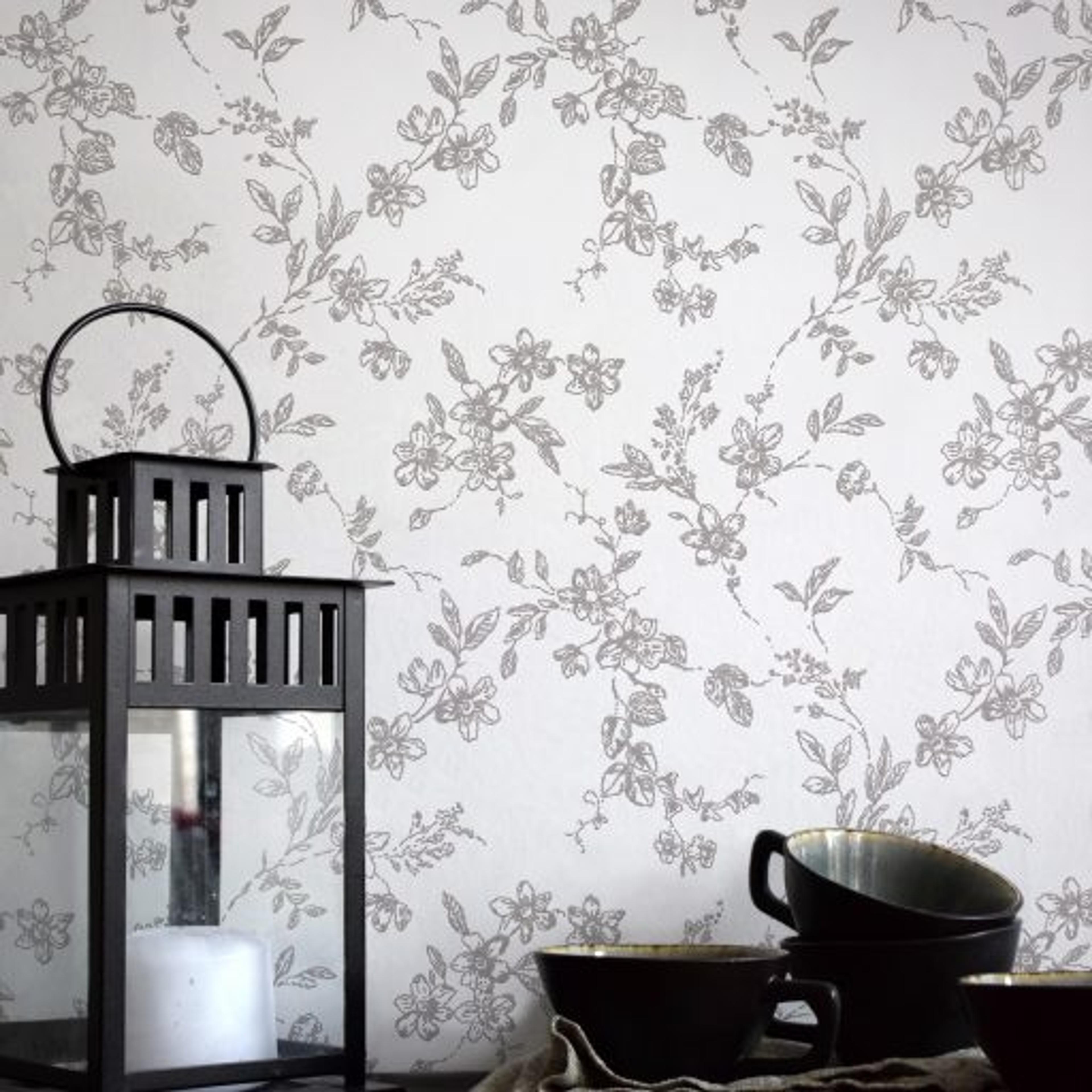 Bella, Grå tapet från duro med blommigt mönster i grå. Från kollektionen Spira. Nonwoven-material med rak passning.​​​​‌﻿‍﻿​‍​‍‌‍﻿﻿‌﻿​‍‌‍‍‌‌‍‌﻿‌‍‍‌‌‍﻿‍​‍​‍​﻿‍‍​‍​‍‌﻿​﻿‌‍​‌‌‍﻿‍‌‍‍‌‌﻿‌​‌﻿‍‌​‍﻿‍‌‍‍‌‌‍﻿﻿​‍​‍​‍﻿​​‍​‍‌‍‍​‌﻿​‍‌‍‌‌‌‍‌‍​‍​‍​﻿‍‍​‍​‍‌‍‍​‌﻿‌​‌﻿‌​‌﻿​​‌﻿​﻿​﻿‍‍​‍﻿﻿​‍﻿﻿‌﻿‌﻿‌﻿‌﻿‌﻿‌﻿​‍﻿‍‌‍​﻿‌‍﻿﻿‌‍﻿​‌‍﻿﻿‌﻿​‍‌‍​‌‌‍﻿‌‌‍​‌​‍﻿‍‌﻿​﻿‌‍‌‌​‍﻿﻿‌﻿​﻿‌﻿‌​‌﻿‌‌‌‍‌​‌‍‍‌‌‍﻿﻿​‍﻿﻿‌‍‍‌‌‍﻿‍‌﻿‌​‌‍‌‌‌‍﻿‍‌﻿‌​​‍﻿﻿‌‍‌‌‌‍‌​‌‍‍‌‌﻿‌​​‍﻿﻿‌‍﻿‌‌‍﻿﻿‌‍‌​‌‍‌‌​﻿﻿‌‌﻿​​‌﻿​‍‌‍‌‌‌﻿​﻿‌‍‌‌‌‍﻿‍‌﻿‌​‌‍​‌‌﻿‌​‌‍‍‌‌‍﻿﻿‌‍﻿‍​﻿‍﻿‌‍‍‌‌‍‌​​﻿﻿‌‌‍‍‌‌‍﻿‌‌‍​‌‌‍‌﻿‌‍‌‌​‍﻿‌‌‍‌‍​﻿‍‌​﻿​‍​﻿​‌‌‍​‍‌‍‌‌​﻿​​​﻿‌​​﻿‌﻿​﻿‍‌‌‍‌‌​﻿‍‌​﻿​‍​﻿‌​​﻿‌﻿‌‍‌‌​﻿‌‌‌‍‌‌​﻿‌‌​﻿‌‌​﻿‌‍​﻿​​‌‍‌​‌‍​‍​﻿​﻿‌‍‌‌​﻿‌﻿​﻿‍​‌‍‌‍‌‍​‍‌‍‌​‌‍‌​​﻿‌​​﻿​‍‌‍​﻿‌‍‌​‌‍‌​‌‍​‌​﻿​‌‌‍‌​​‍﻿‌​﻿‌‌​﻿​‌​﻿​‍‌﻿‍​​﻿‌‌​﻿​‌​﻿​‍​‍﻿‌‌‍‍‍‌﻿​​‌‍‌﻿​﻿‍﻿‌﻿‌​‌﻿‍‌‌﻿​​‌‍‌‌​﻿﻿‌‌﻿​﻿‌‍​‌‌‍﻿‍‌‍‍‌‌﻿‌​‌﻿‍‌​‍﻿‍‌‍‍‌‌‍﻿‌‌‍​‌‌‍‌﻿‌‍‌‌‌​​‌‌﻿​﻿‌﻿​﻿‌‍‌‌‌﻿‌​​﻿‍﻿‌﻿​​‌‍​‌‌﻿‌​‌‍‍​​﻿﻿‌‌‍​‌‌‍﻿​‌﻿‌​‌‌‌​‌‍‌‌‌﻿‍​‌﻿‌​​﻿﻿﻿‌‍​‍‌‍​‌‌﻿​﻿‌‍‌‌‌‌‌‌‌﻿​‍‌‍﻿​​﻿﻿‌‌‍‍​‌﻿‌​‌﻿‌​‌﻿​​‌﻿​﻿​‍‌‌​﻿​﻿‌​​‌​‍‌‌​﻿​‍‌​‌‍​‍‌‌​﻿​‍‌​‌‍‌﻿‌﻿‌﻿‌﻿‌﻿‌﻿​‍﻿‍‌‍​﻿‌‍﻿﻿‌‍﻿​‌‍﻿﻿‌﻿​‍‌‍​‌‌‍﻿‌‌‍​‌​‍﻿‍‌﻿​﻿‌‍‌‌​‍‌‌​﻿​‍‌​‌‍‌﻿​﻿‌﻿‌​‌﻿‌‌‌‍‌​‌‍‍‌‌‍﻿﻿​‍‌‍‌‍‍‌‌‍‌​​﻿﻿‌‌‍‍‌‌‍﻿‌‌‍​‌‌‍‌﻿‌‍‌‌​‍﻿‌‌‍‌‍​﻿‍‌​﻿​‍​﻿​‌‌‍​‍‌‍‌‌​﻿​​​﻿‌​​﻿‌﻿​﻿‍‌‌‍‌‌​﻿‍‌​﻿​‍​﻿‌​​﻿‌﻿‌‍‌‌​﻿‌‌‌‍‌‌​﻿‌‌​﻿‌‌​﻿‌‍​﻿​​‌‍‌​‌‍​‍​﻿​﻿‌‍‌‌​﻿‌﻿​﻿‍​‌‍‌‍‌‍​‍‌‍‌​‌‍‌​​﻿‌​​﻿​‍‌‍​﻿‌‍‌​‌‍‌​‌‍​‌​﻿​‌‌‍‌​​‍﻿‌​﻿‌‌​﻿​‌​﻿​‍‌﻿‍​​﻿‌‌​﻿​‌​﻿​‍​‍﻿‌‌‍‍‍‌﻿​​‌‍‌﻿​‍‌‍‌﻿‌​‌﻿‍‌‌﻿​​‌‍‌‌​﻿﻿‌‌﻿​﻿‌‍​‌‌‍﻿‍‌‍‍‌‌﻿‌​‌﻿‍‌​‍﻿‍‌‍‍‌‌‍﻿‌‌‍​‌‌‍‌﻿‌‍‌‌‌​​‌‌﻿​﻿‌﻿​﻿‌‍‌‌‌﻿‌​​‍‌‍‌﻿​​‌‍​‌‌﻿‌​‌‍‍​​﻿﻿‌‌‍​‌‌‍﻿​‌﻿‌​‌‌‌​‌‍‌‌‌﻿‍​‌﻿‌​​‍‌‍‌﻿​​‌‍‌‌‌﻿​‍‌﻿​﻿‌﻿​​‌‍‌‌‌‍​﻿‌﻿‌​‌‍‍‌‌﻿‌‍‌‍‌‌​﻿﻿‌‌﻿​​‌﻿‌‌‌‍​‍‌‍﻿​‌‍‍‌‌﻿​﻿‌‍‍​‌‍‌‌‌‍‌​​‍​‍‌﻿﻿‌