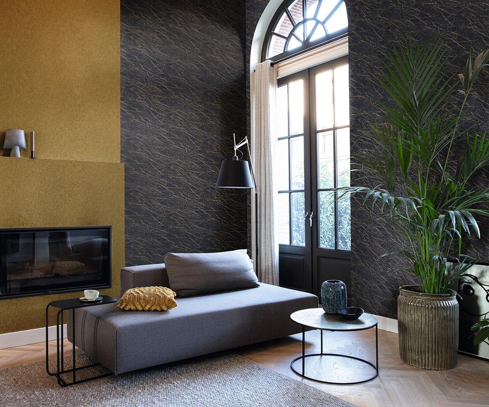 Industri 2, guldmelerad tapet enfärgad i guld. Från kollektionen Industri 2. Nonwoven-material. Passar i tonårsrum och arbetsrum.