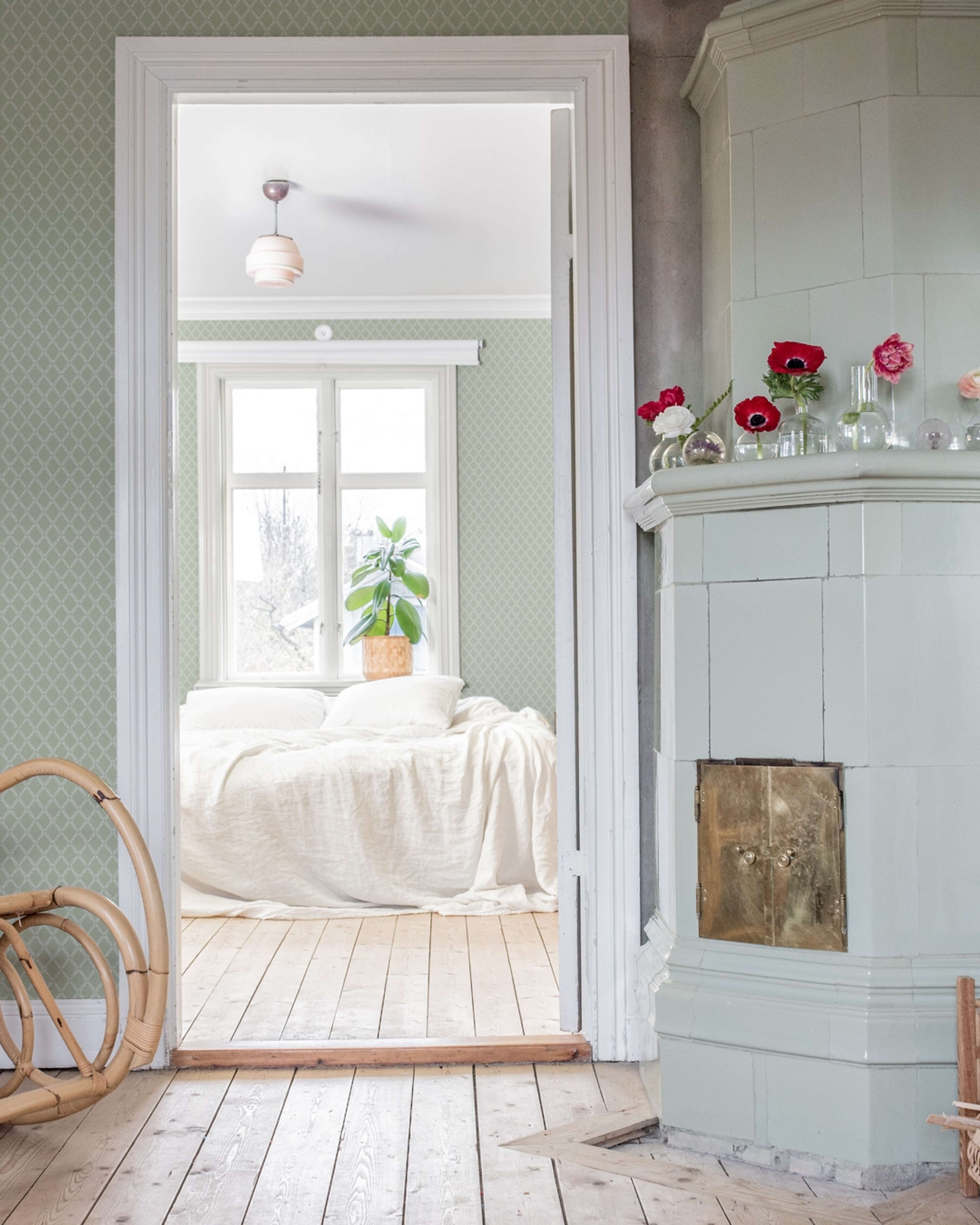 Trevor tapet med trellis mönster i grön. Från kollektionen Fågelsång. Nonwoven-material med rak passning.​​​​‌﻿‍﻿​‍​‍‌‍﻿﻿‌﻿​‍‌‍‍‌‌‍‌﻿‌‍‍‌‌‍﻿‍​‍​‍​﻿‍‍​‍​‍‌﻿​﻿‌‍​‌‌‍﻿‍‌‍‍‌‌﻿‌​‌﻿‍‌​‍﻿‍‌‍‍‌‌‍﻿﻿​‍​‍​‍﻿​​‍​‍‌‍‍​‌﻿​‍‌‍‌‌‌‍‌‍​‍​‍​﻿‍‍​‍​‍‌‍‍​‌﻿‌​‌﻿‌​‌﻿​​‌﻿​﻿​﻿‍‍​‍﻿﻿​‍﻿﻿‌﻿‌﻿‌﻿‌﻿‌﻿‌﻿​‍﻿‍‌‍​﻿‌‍﻿﻿‌‍﻿​‌‍﻿﻿‌﻿​‍‌‍​‌‌‍﻿‌‌‍​‌​‍﻿‍‌﻿​﻿‌‍‌‌​‍﻿﻿‌﻿​﻿‌﻿‌​‌﻿‌‌‌‍‌​‌‍‍‌‌‍﻿﻿​‍﻿﻿‌‍‍‌‌‍﻿‍‌﻿‌​‌‍‌‌‌‍﻿‍‌﻿‌​​‍﻿﻿‌‍‌‌‌‍‌​‌‍‍‌‌﻿‌​​‍﻿﻿‌‍﻿‌‌‍﻿﻿‌‍‌​‌‍‌‌​﻿﻿‌‌﻿​​‌﻿​‍‌‍‌‌‌﻿​﻿‌‍‌‌‌‍﻿‍‌﻿‌​‌‍​‌‌﻿‌​‌‍‍‌‌‍﻿﻿‌‍﻿‍​﻿‍﻿‌‍‍‌‌‍‌​​﻿﻿‌‌‍‍‌‌‍﻿‌‌‍​‌‌‍‌﻿‌‍‌‌​‍﻿‌‌‍‌‍‌‍‌‍​﻿‌‍‌‍‌‌‌‍​﻿​﻿‍​​﻿‍​​﻿​‌‌‍‌‍​﻿‍‌‌‍‌​‌‍‌‍​﻿‌﻿​﻿‌﻿​﻿‍​‌‍‌​​﻿‌﻿​﻿​​‌‍​﻿​﻿‌﻿‌‍​﻿‌‍​﻿​﻿‌‍​﻿​﻿​﻿​‌​﻿‌﻿​﻿‌‌‌‍‌‍‌‍‌‌‌‍‌​‌‍​﻿​﻿​​​﻿‌﻿‌‍‌‍‌‍​‍​﻿‌‍​﻿‌‍‌‍‌​​﻿​​​﻿‌‍​‍﻿‌​﻿​‌​﻿​​​﻿‍​​﻿​​‌﻿‍​​﻿​‌​﻿​﻿​﻿‌‌​﻿​​​‍﻿‌‌‍‍‍‌﻿​​‌‍‌﻿​﻿‍﻿‌﻿‌​‌﻿‍‌‌﻿​​‌‍‌‌​﻿﻿‌‌﻿​﻿‌‍​‌‌‍﻿‍‌‍‍‌‌﻿‌​‌﻿‍‌​‍﻿‍‌‍‍‌‌‍﻿‌‌‍​‌‌‍‌﻿‌‍‌‌‌​​‌‌﻿​﻿‌﻿​﻿‌‍‌‌‌﻿‌​​﻿‍﻿‌﻿​​‌‍​‌‌﻿‌​‌‍‍​​﻿﻿‌‌‍​‌‌‍﻿​‌﻿‌​‌‌‌​‌‍‌‌‌﻿‍​‌﻿‌​​﻿﻿﻿‌‍​‍‌‍​‌‌﻿​﻿‌‍‌‌‌‌‌‌‌﻿​‍‌‍﻿​​﻿﻿‌‌‍‍​‌﻿‌​‌﻿‌​‌﻿​​‌﻿​﻿​‍‌‌​﻿​﻿‌​​‌​‍‌‌​﻿​‍‌​‌‍​‍‌‌​﻿​‍‌​‌‍‌﻿‌﻿‌﻿‌﻿‌﻿‌﻿​‍﻿‍‌‍​﻿‌‍﻿﻿‌‍﻿​‌‍﻿﻿‌﻿​‍‌‍​‌‌‍﻿‌‌‍​‌​‍﻿‍‌﻿​﻿‌‍‌‌​‍‌‌​﻿​‍‌​‌‍‌﻿​﻿‌﻿‌​‌﻿‌‌‌‍‌​‌‍‍‌‌‍﻿﻿​‍‌‍‌‍‍‌‌‍‌​​﻿﻿‌‌‍‍‌‌‍﻿‌‌‍​‌‌‍‌﻿‌‍‌‌​‍﻿‌‌‍‌‍‌‍‌‍​﻿‌‍‌‍‌‌‌‍​﻿​﻿‍​​﻿‍​​﻿​‌‌‍‌‍​﻿‍‌‌‍‌​‌‍‌‍​﻿‌﻿​﻿‌﻿​﻿‍​‌‍‌​​﻿‌﻿​﻿​​‌‍​﻿​﻿‌﻿‌‍​﻿‌‍​﻿​﻿‌‍​﻿​﻿​﻿​‌​﻿‌﻿​﻿‌‌‌‍‌‍‌‍‌‌‌‍‌​‌‍​﻿​﻿​​​﻿‌﻿‌‍‌‍‌‍​‍​﻿‌‍​﻿‌‍‌‍‌​​﻿​​​﻿‌‍​‍﻿‌​﻿​‌​﻿​​​﻿‍​​﻿​​‌﻿‍​​﻿​‌​﻿​﻿​﻿‌‌​﻿​​​‍﻿‌‌‍‍‍‌﻿​​‌‍‌﻿​‍‌‍‌﻿‌​‌﻿‍‌‌﻿​​‌‍‌‌​﻿﻿‌‌﻿​﻿‌‍​‌‌‍﻿‍‌‍‍‌‌﻿‌​‌﻿‍‌​‍﻿‍‌‍‍‌‌‍﻿‌‌‍​‌‌‍‌﻿‌‍‌‌‌​​‌‌﻿​﻿‌﻿​﻿‌‍‌‌‌﻿‌​​‍‌‍‌﻿​​‌‍​‌‌﻿‌​‌‍‍​​﻿﻿‌‌‍​‌‌‍﻿​‌﻿‌​‌‌‌​‌‍‌‌‌﻿‍​‌﻿‌​​‍‌‍‌﻿​​‌‍‌‌‌﻿​‍‌﻿​﻿‌﻿​​‌‍‌‌‌‍​﻿‌﻿‌​‌‍‍‌‌﻿‌‍‌‍‌‌​﻿﻿‌‌﻿​​‌﻿‌‌‌‍​‍‌‍﻿​‌‍‍‌‌﻿​﻿‌‍‍​‌‍‌‌‌‍‌​​‍​‍‌﻿﻿‌