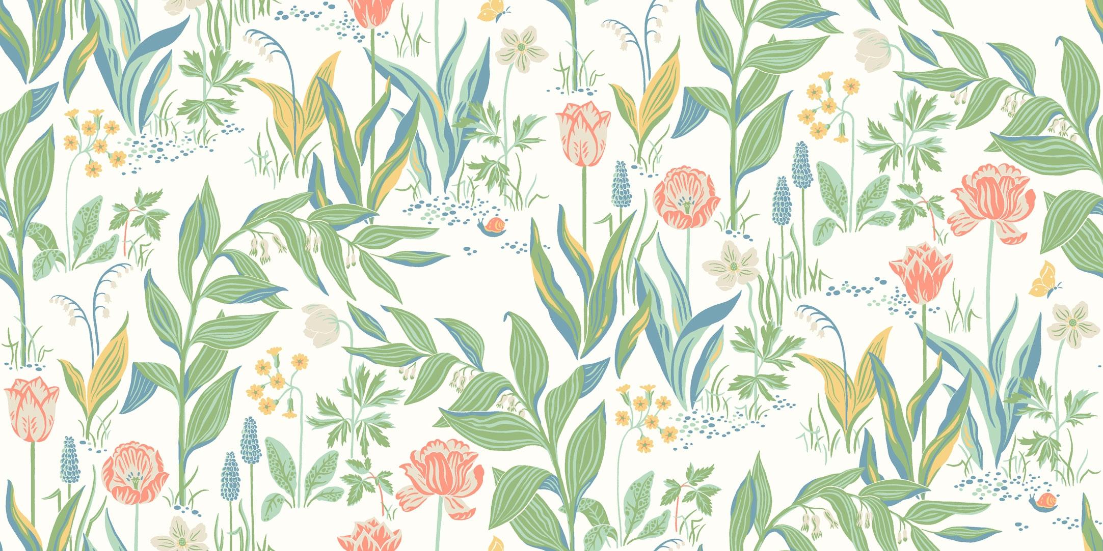 Spring Garden tapet från Boråstapeter med blommigt mönster i vit och grön. Från kollektionen In Bloom. Nonwoven-material med förskjuten passning. Vintage, country, city-stil. Passar i vardagsrum, sovrum och hall.