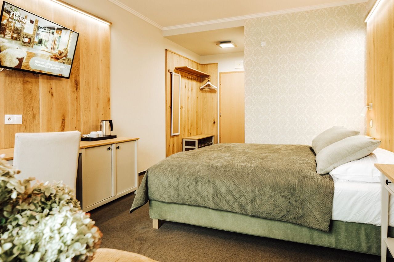 Hlavní budova Gendorf — Deluxe