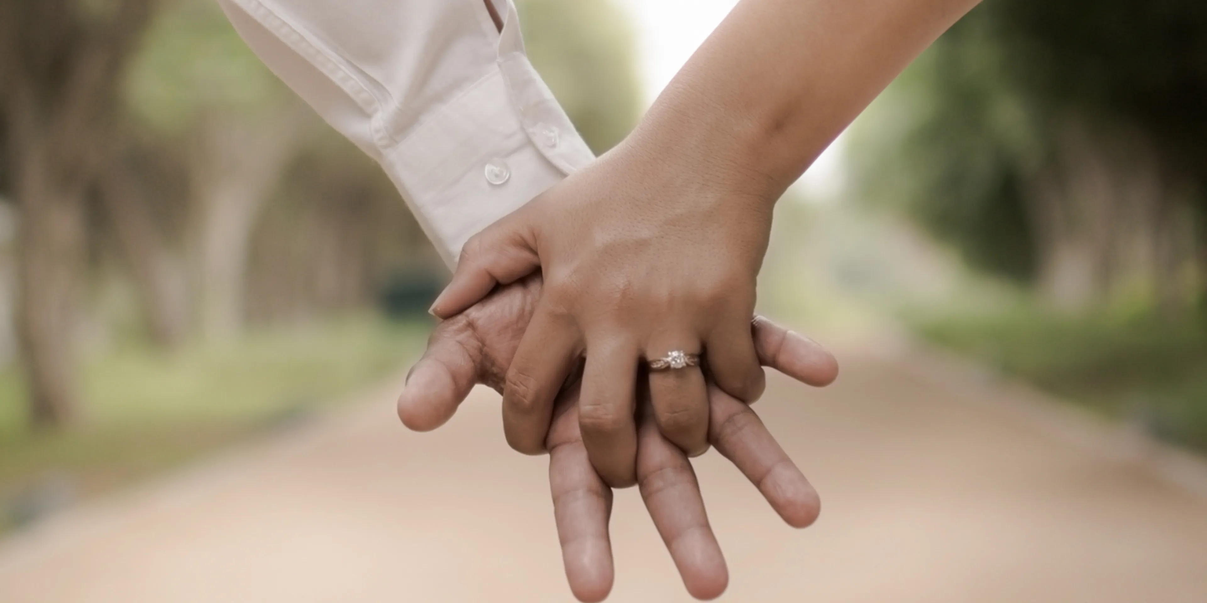 Pareja o relación LAT ¿Qué es?