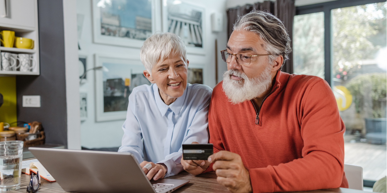 Activos, digitales y con poder de compra, así son los consumidores 50+ en México