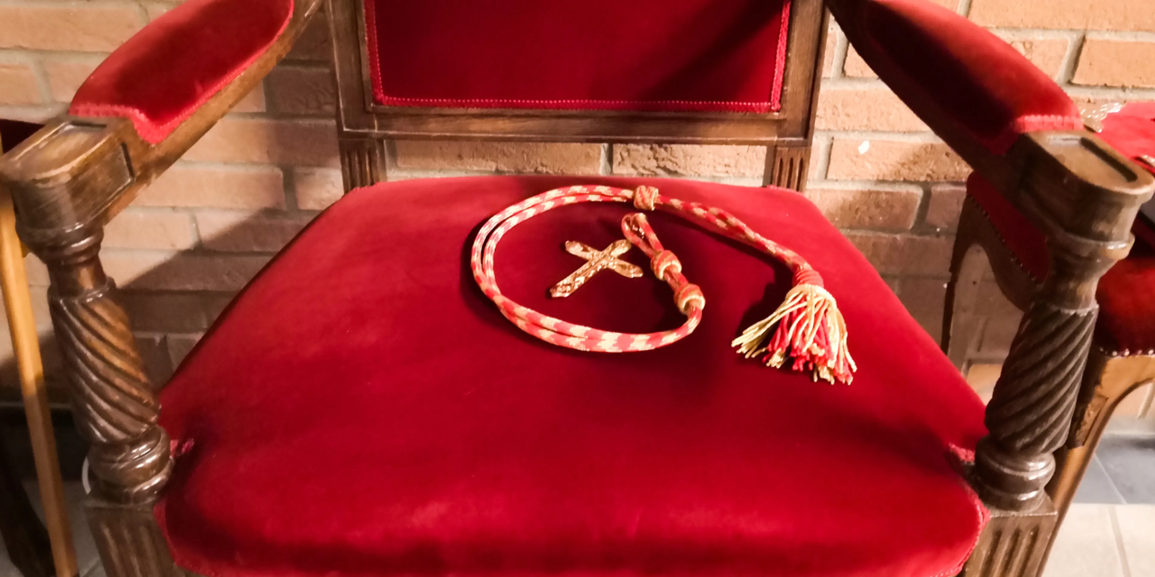 ¿Qué es el cónclave y cuáles son sus reglas?