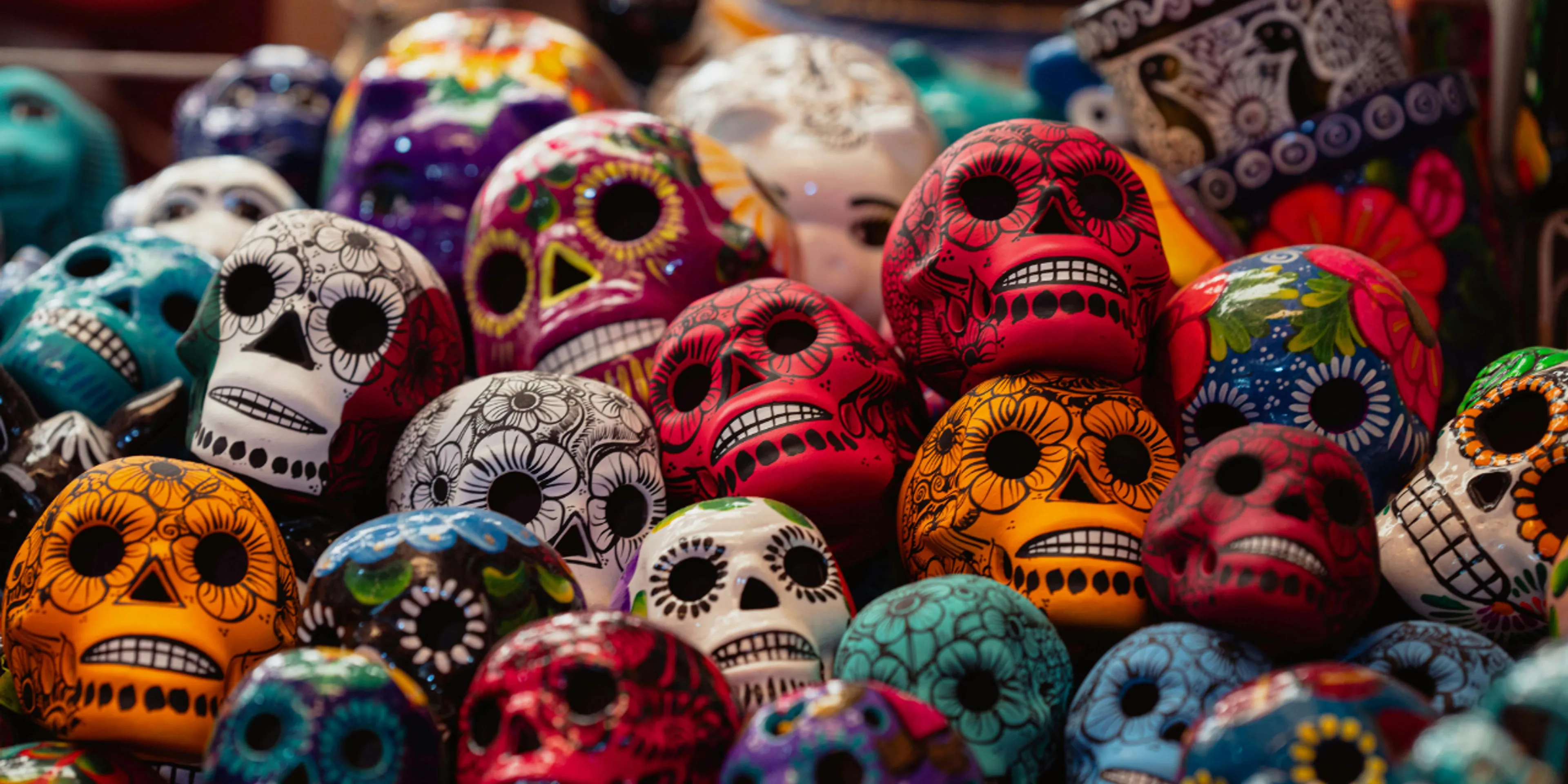 calaveras de colores