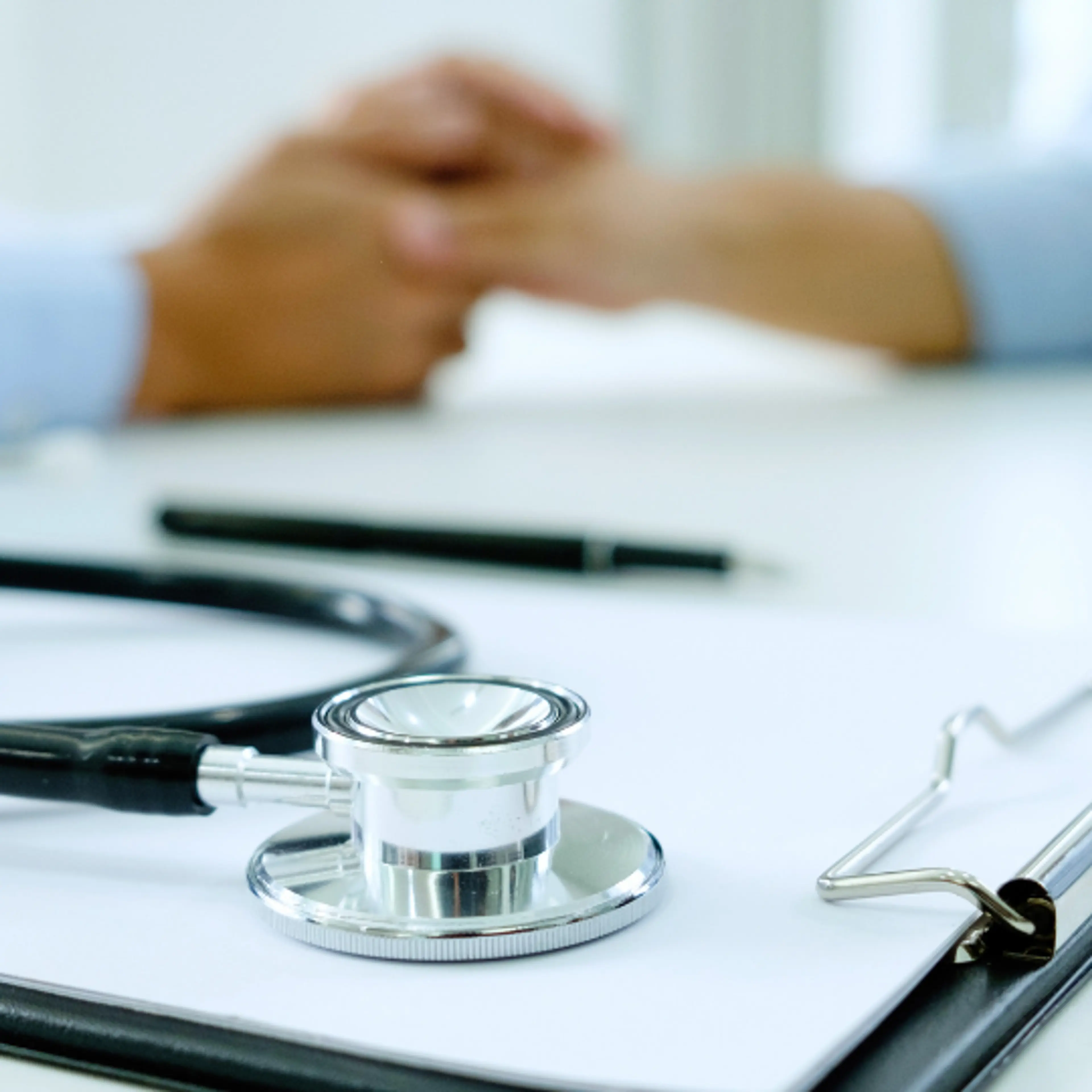 ¿Qué pasa si tengo una enfermedad y quiero contratar un seguro médico?