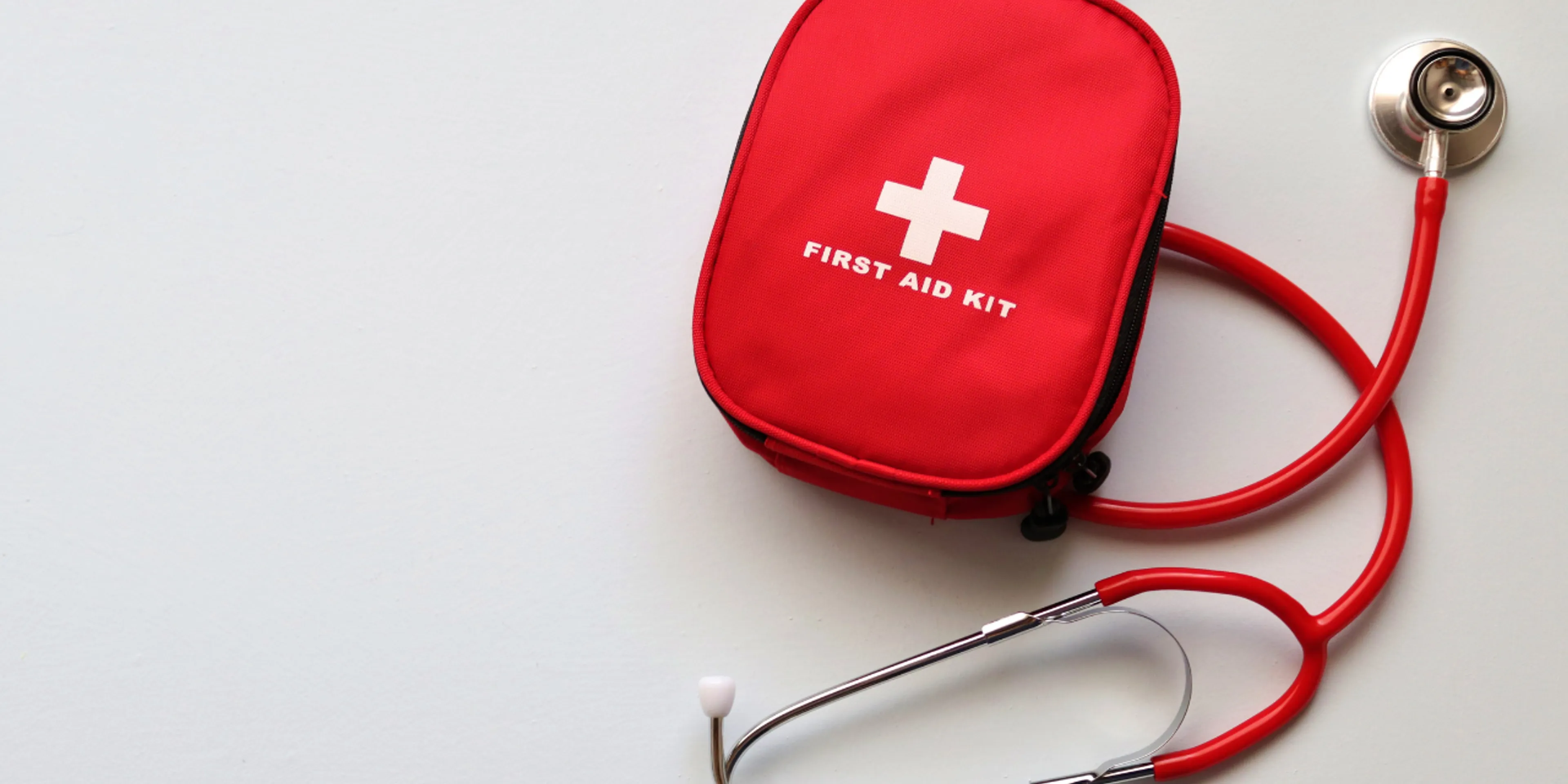 Botiquín de primeros auxilios para vacaciones