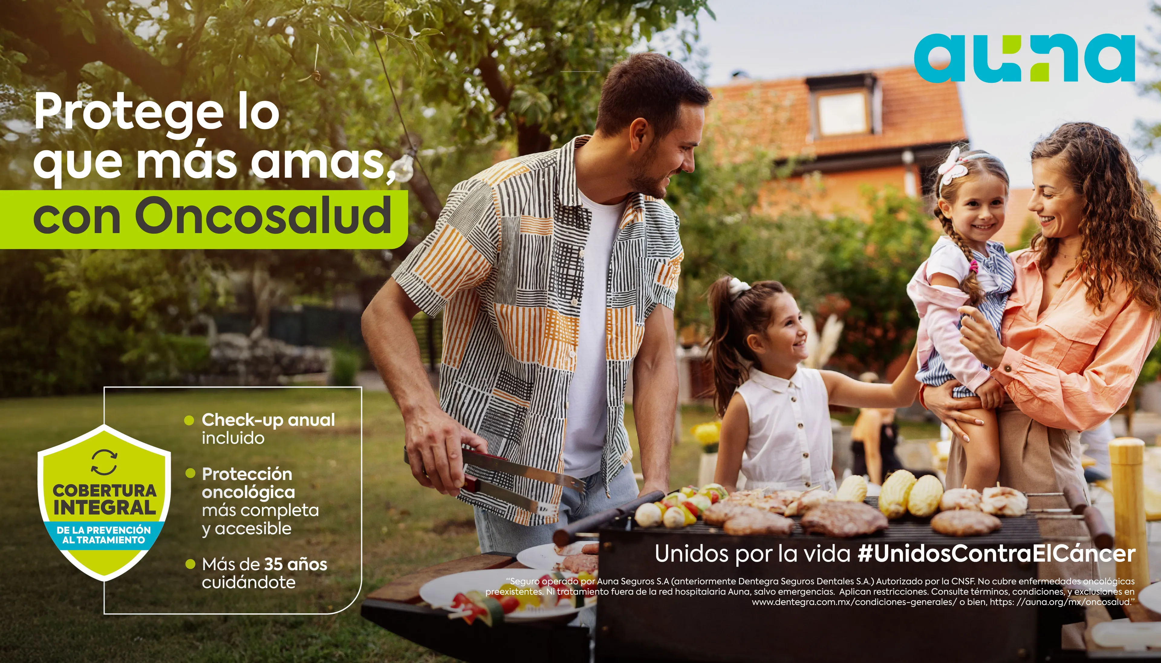 Familia convivendo al aire libre mientras un adulto cocina y los niños juegan, imagen que comunica protección familiar y bienestar respaldado por Oncosalud de Auna.