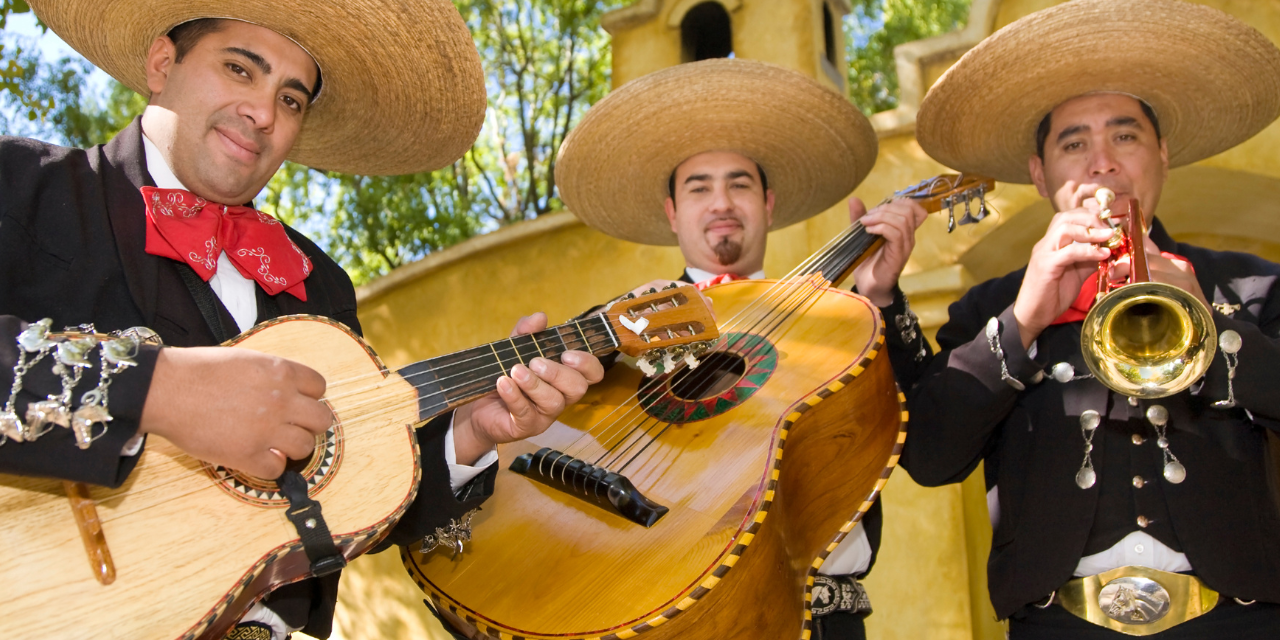 Origen de la palabra mariachi y su traje