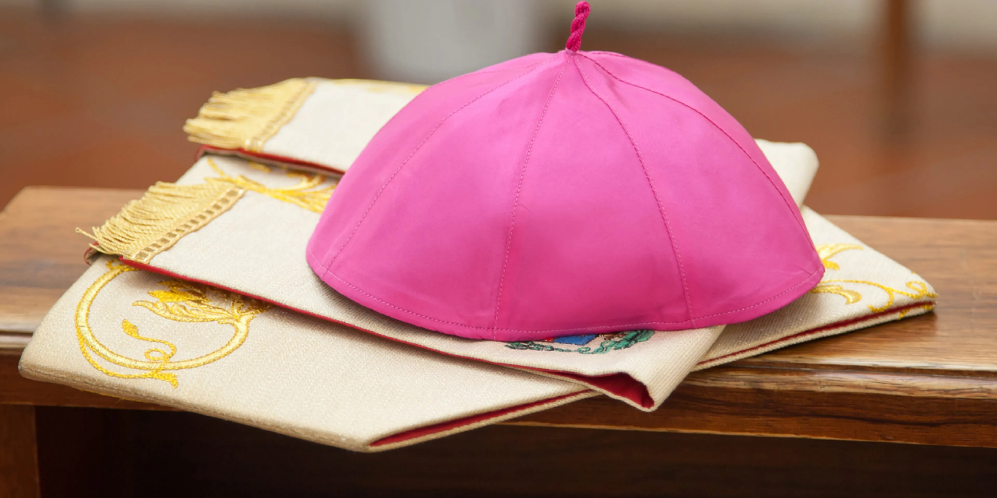 ¿Cuáles son los pasos a seguir ante la muerte de un Papa?