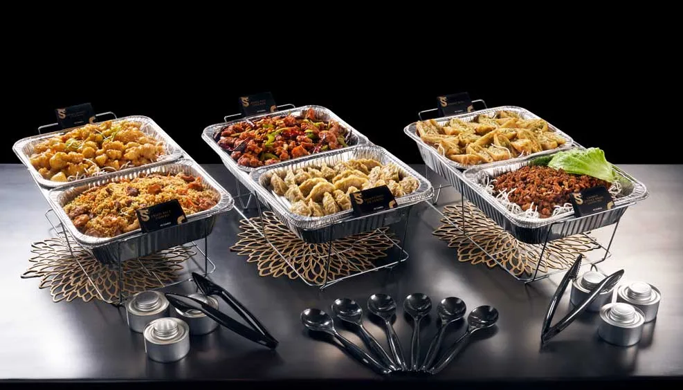 P.F. Chang’s guisados asiaticos y charolas con guarnición