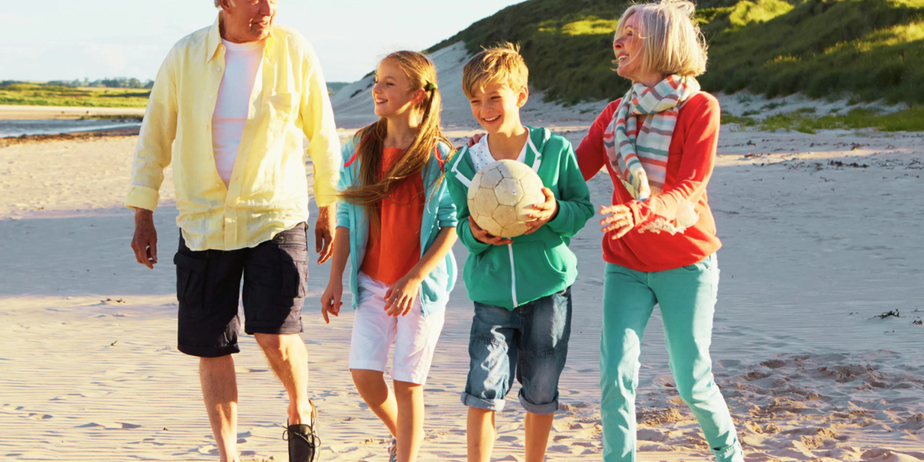 Planificar vacaciones con padres mayores e hijos adolescentes