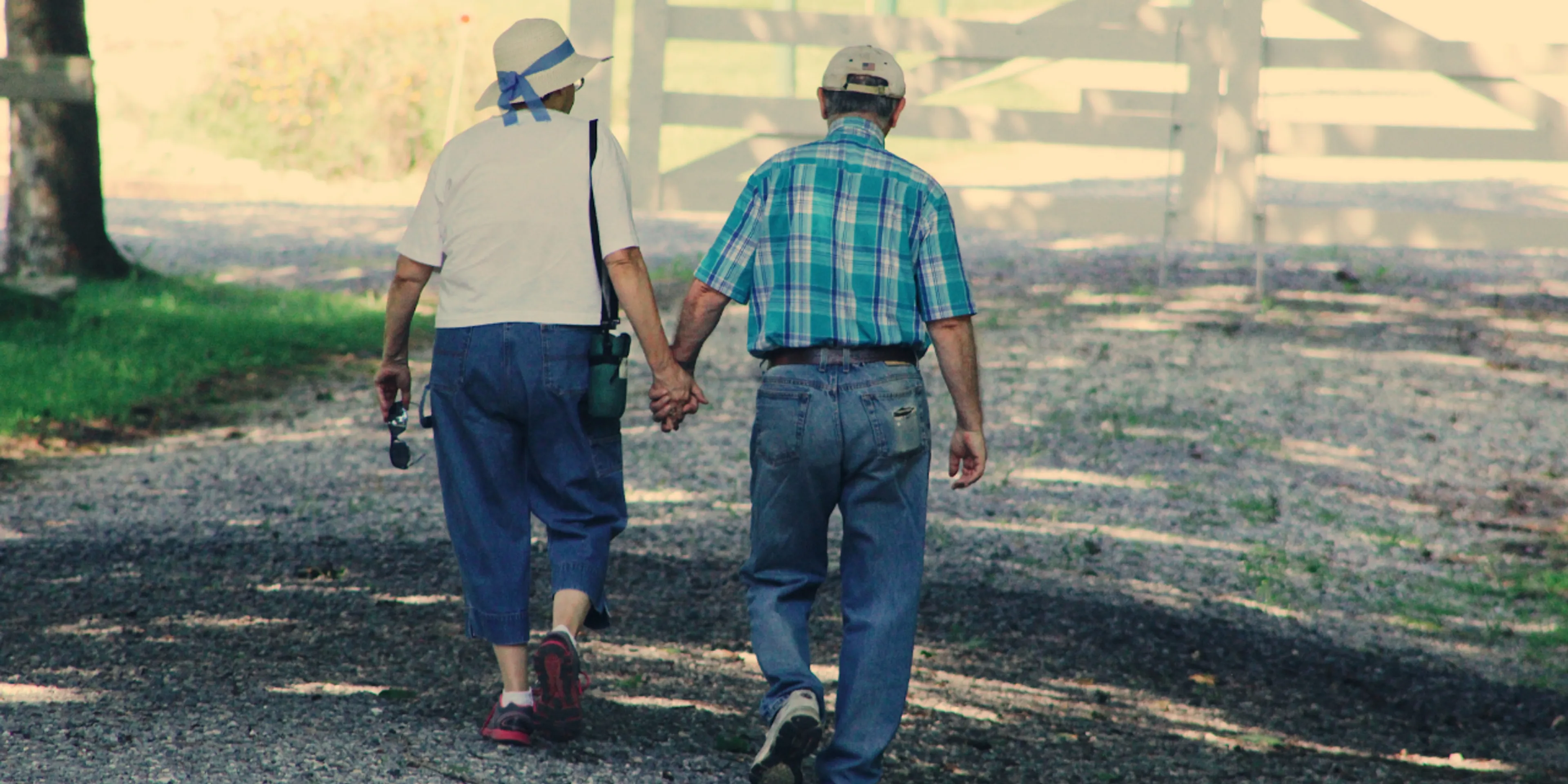 Pareja caminando