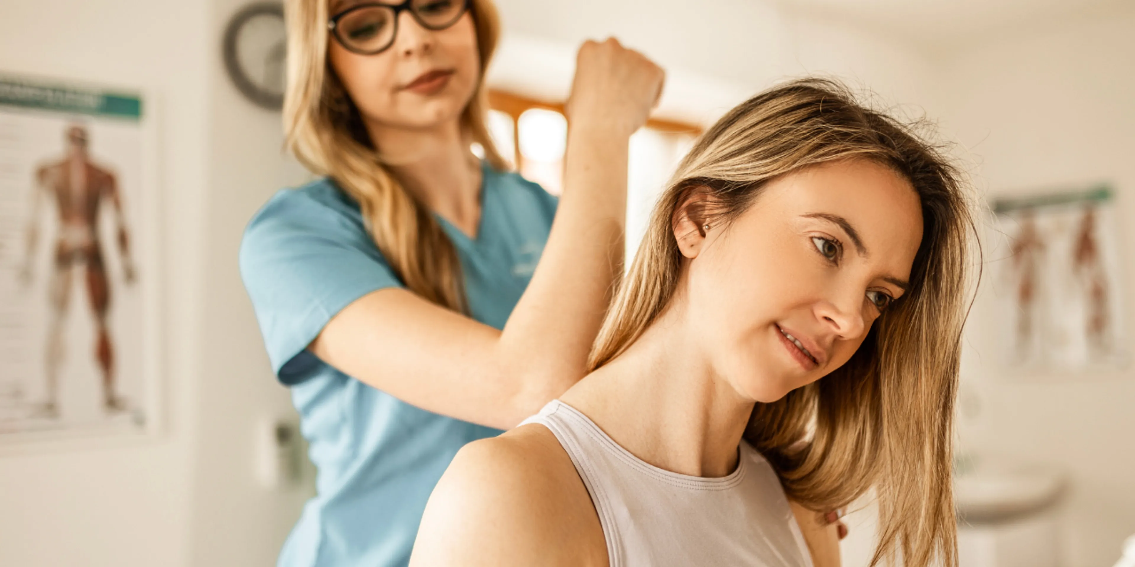 Descubre cómo un quiropráctico puede liberarte del dolor y devolverle bienestar a tu vida