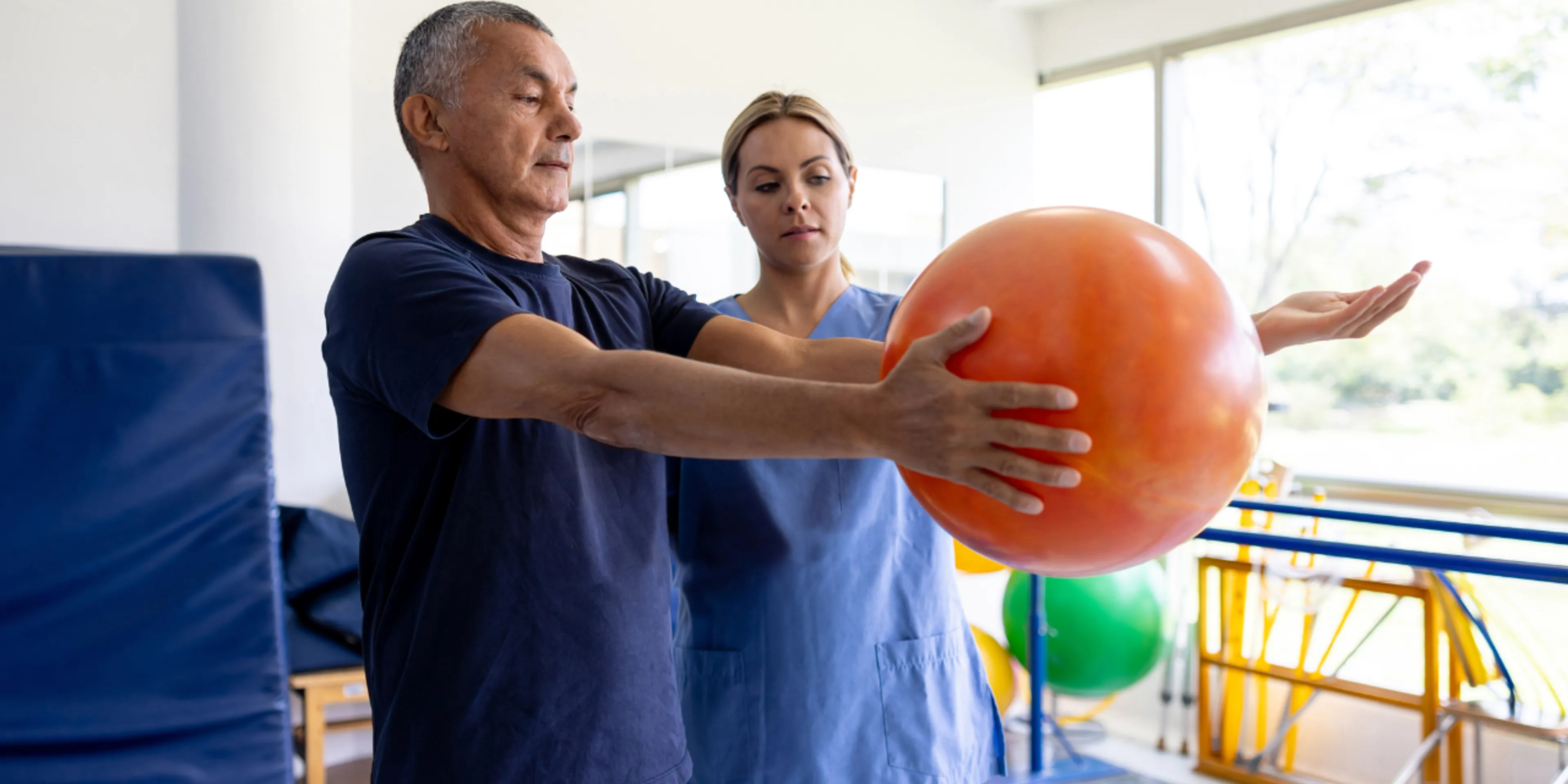 Cómo Recovery está revolucionando la fisioterapia para adultos mayores de 50 años