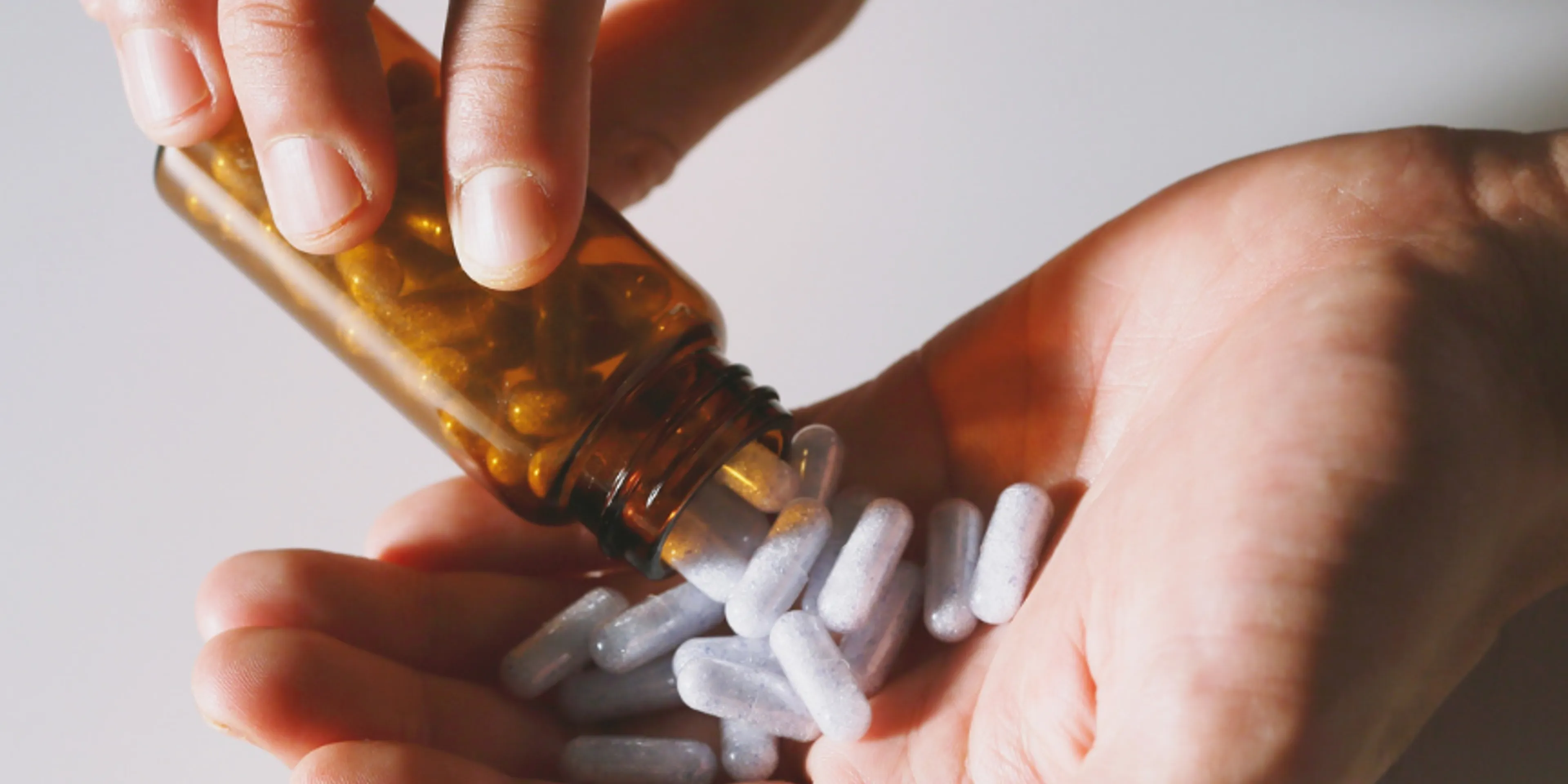 IA y suplementos falsos influencers