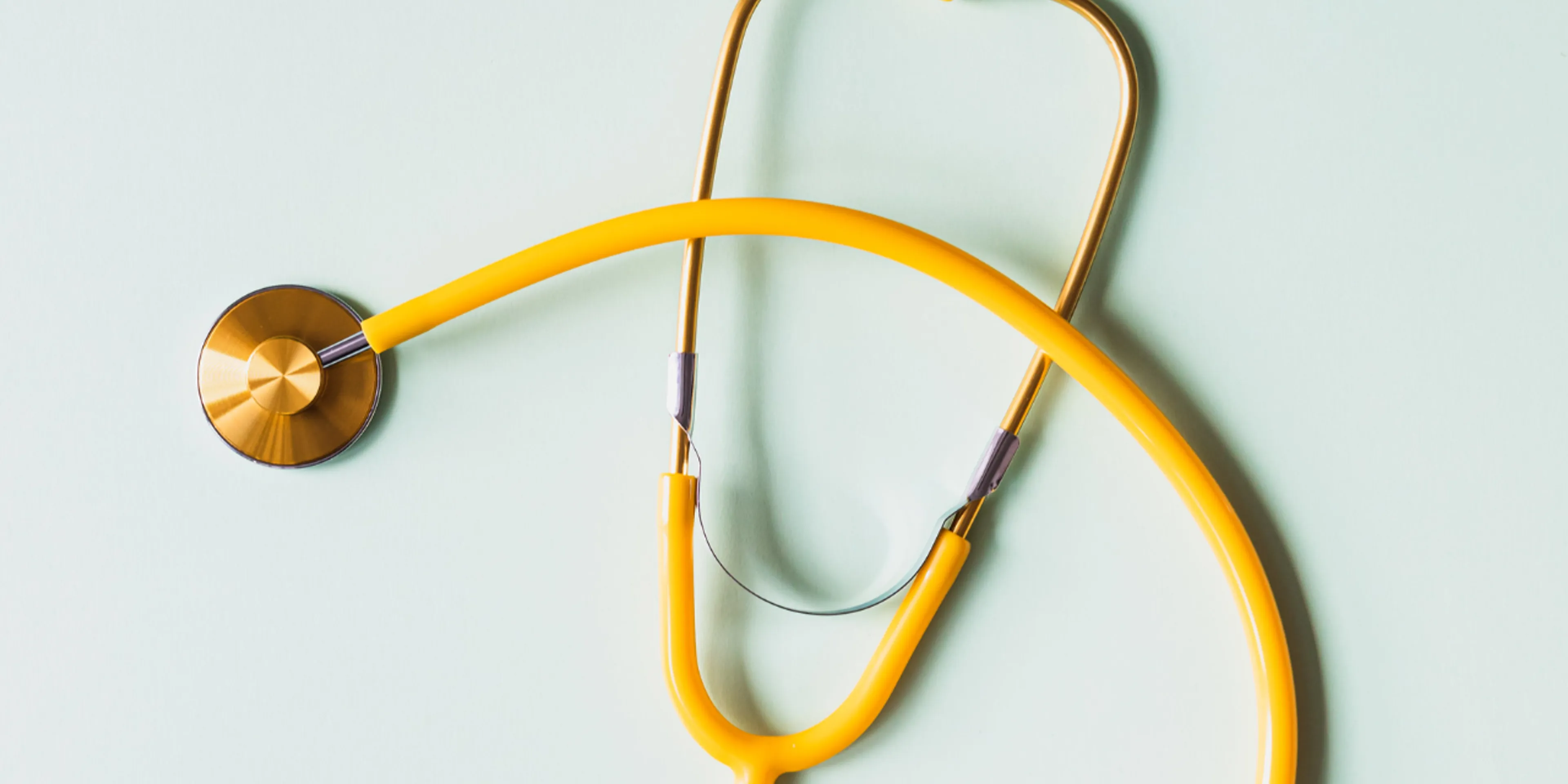 ¿Qué pasa con el seguro de gastos médicos cuando fallece el titular?