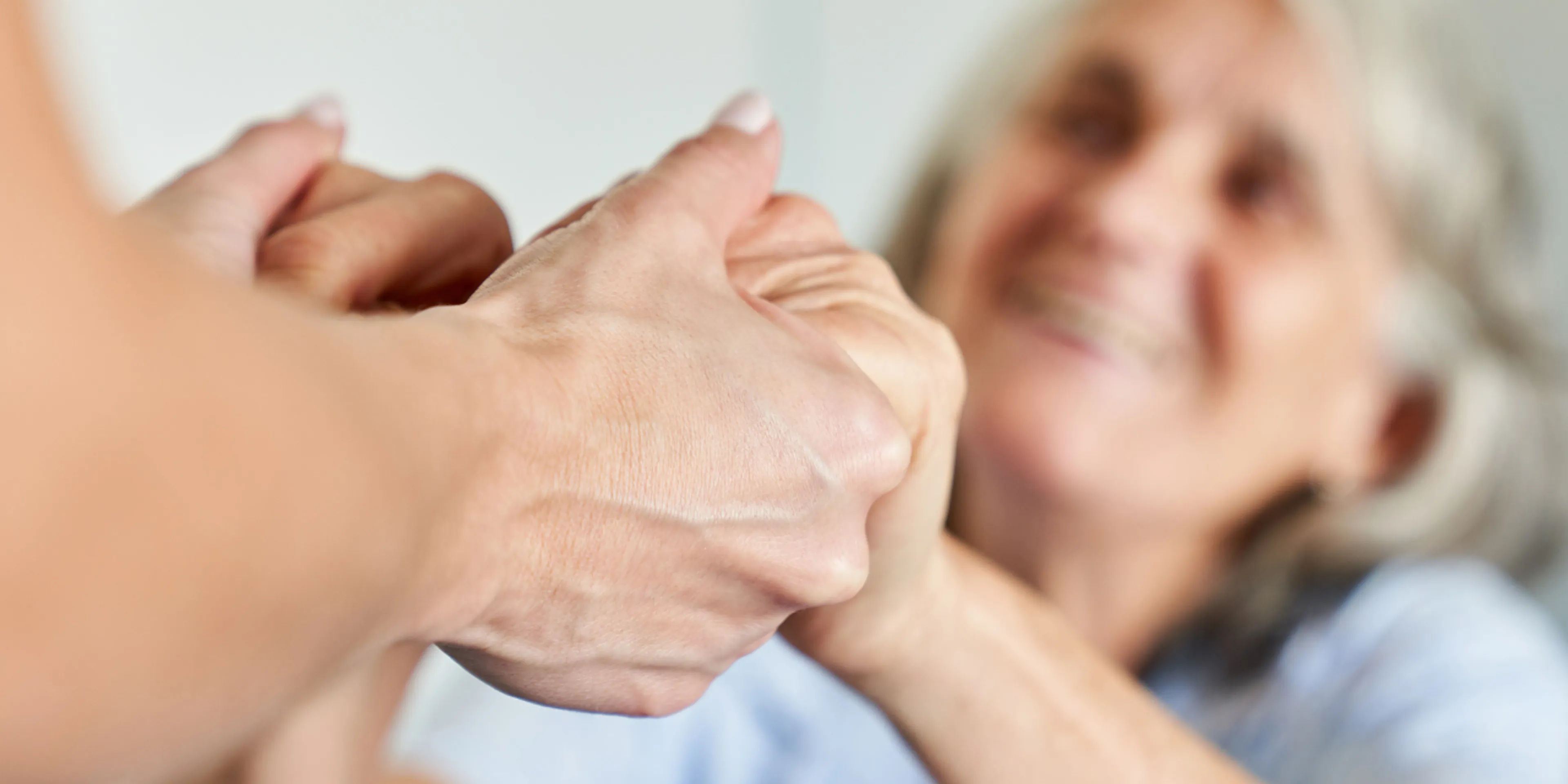 ¿Casa de retiro para tus papás? Cuándo sí es la mejor decisión