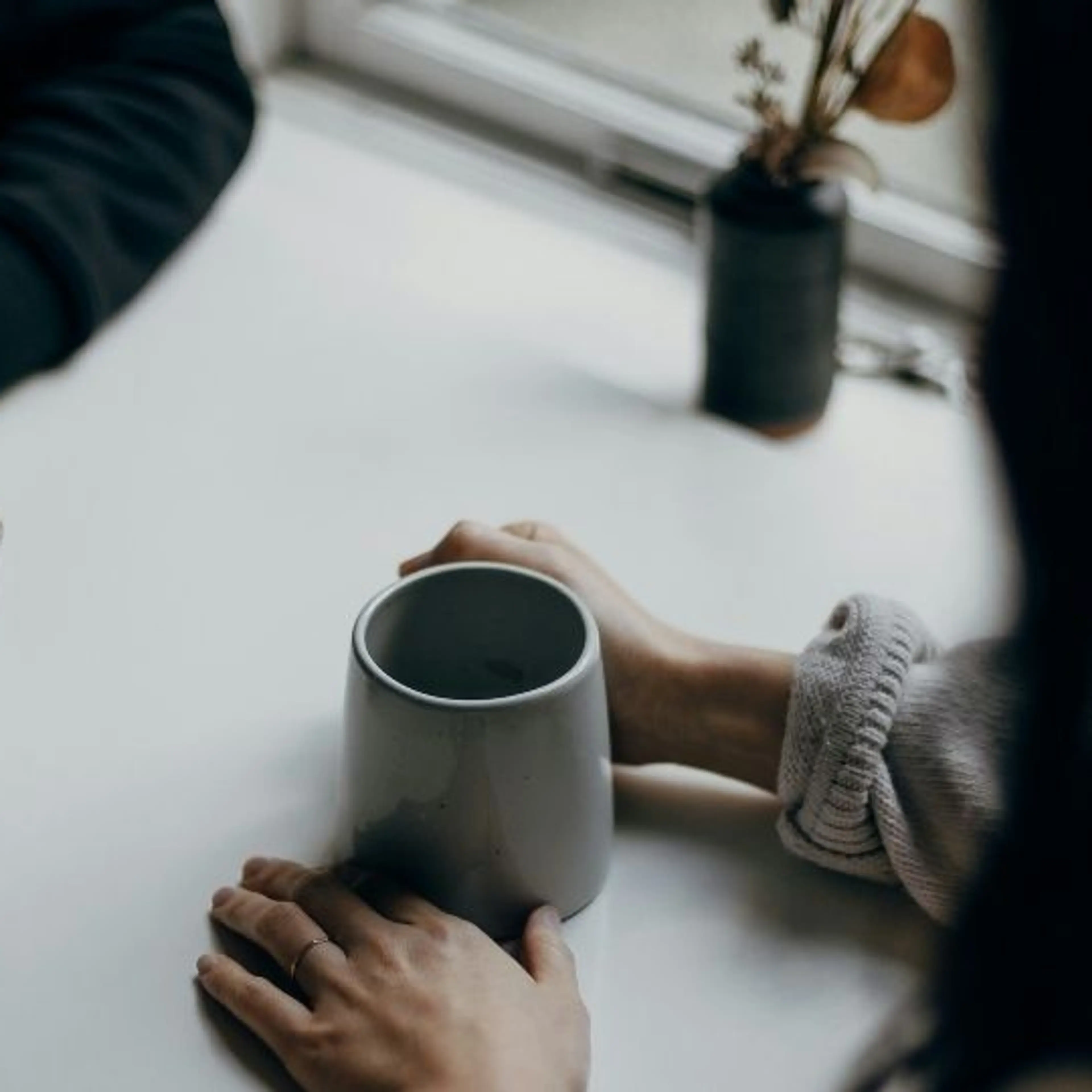 Personas tomando café