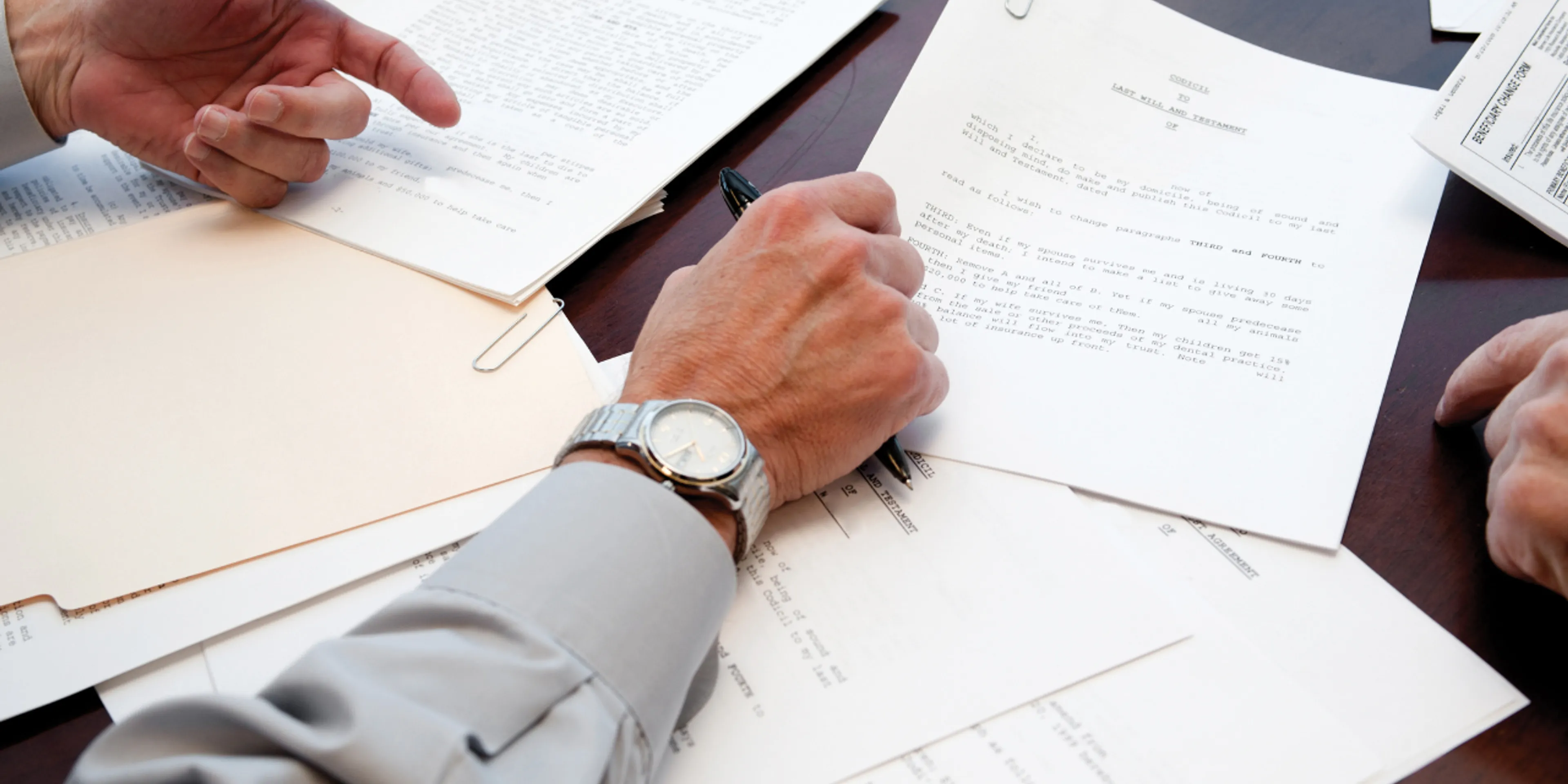 Hacer tu testamento no es tan complicado (ni caro) como piensas