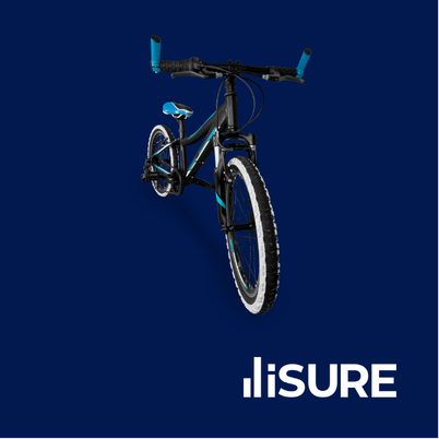 Imagen de familia rodando en bicicletas con equipo de protección y asegurados con iSure por medio de Soy+
