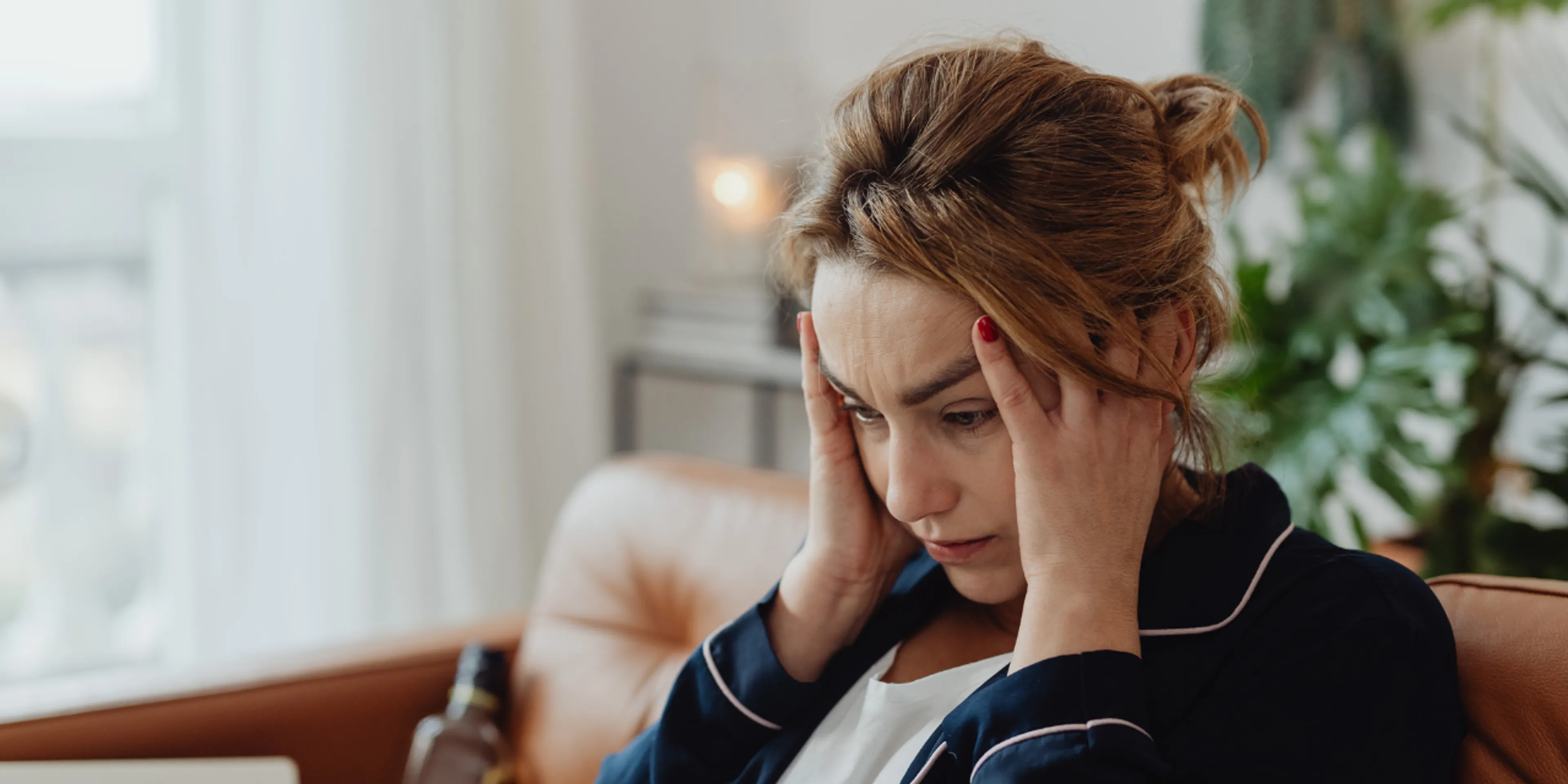 Por qué el vino tinto nos da dolor de cabeza después de los 45