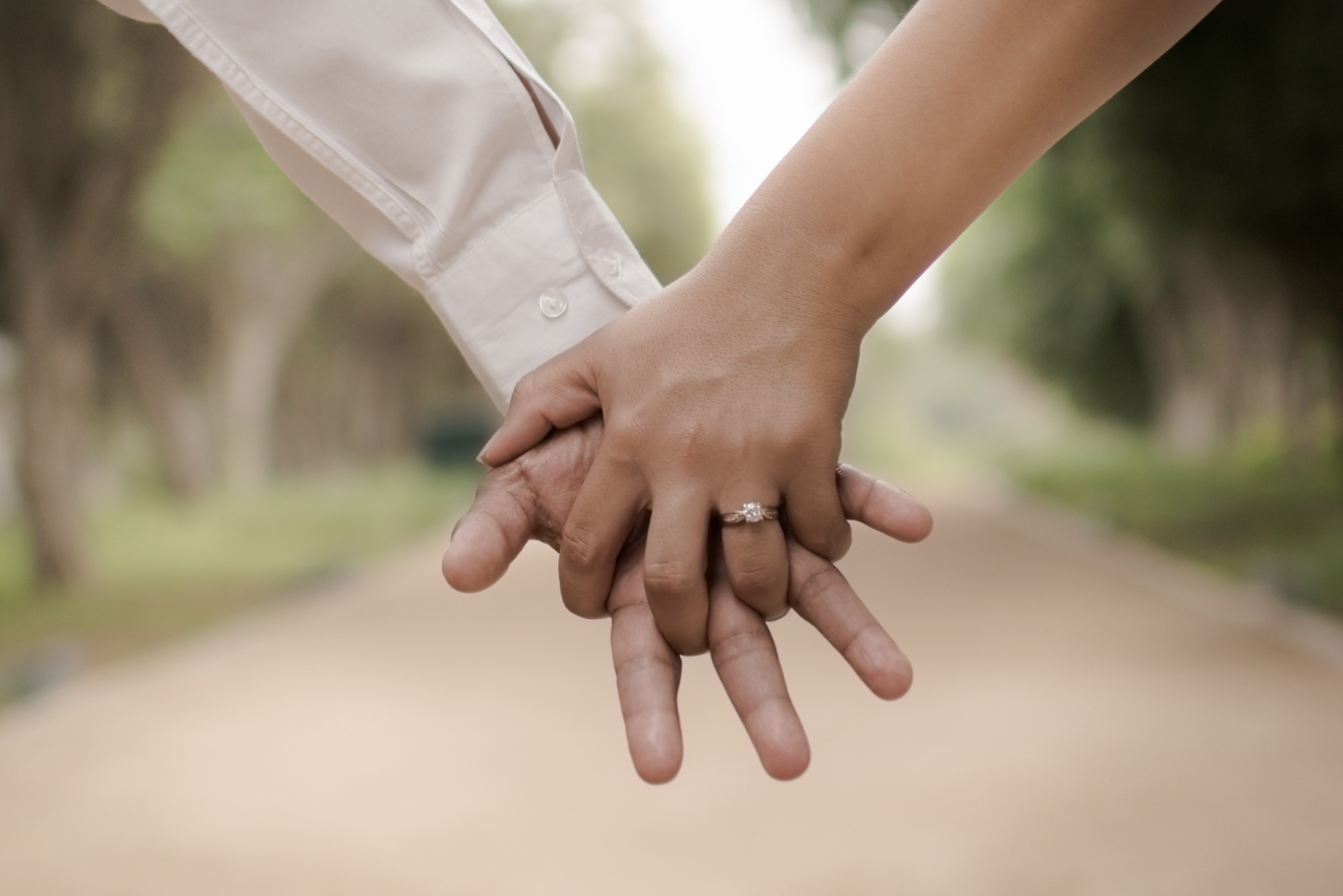Pareja o relación LAT ¿Qué es?