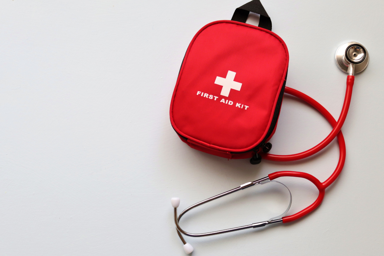 Botiquín de primeros auxilios para vacaciones