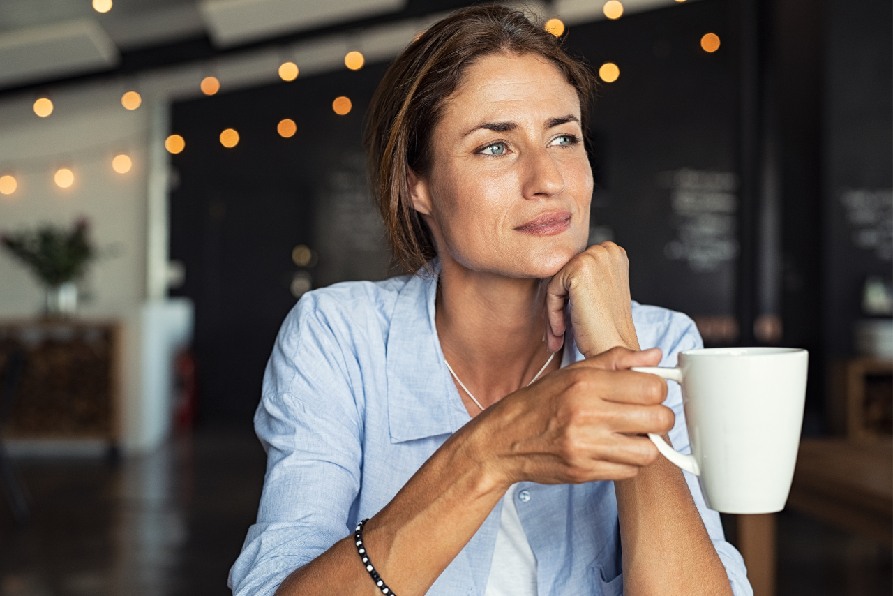 Beber café cada día podría prevenir la fragilidad al envejecer