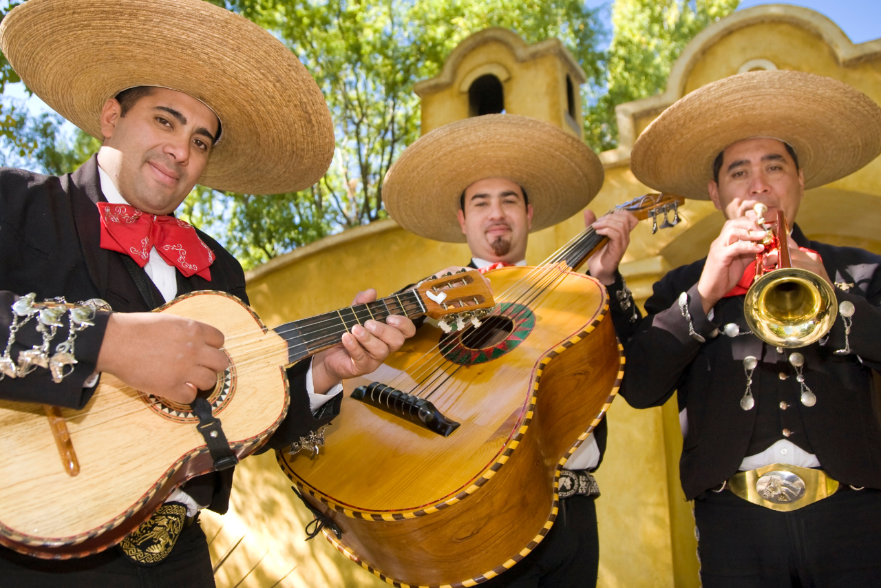 Origen de la palabra mariachi y su traje