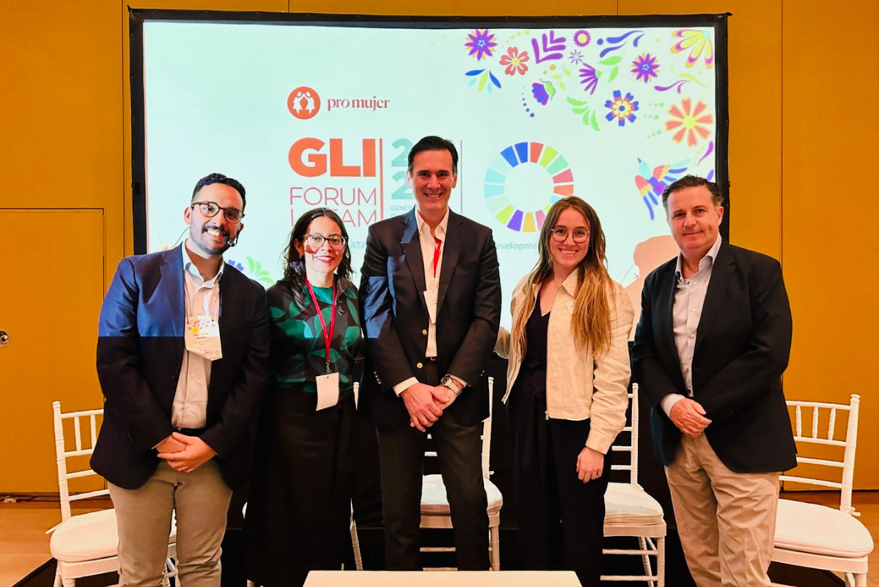 Inclusión financiera para personas mayores, clave de la economía plateada en México