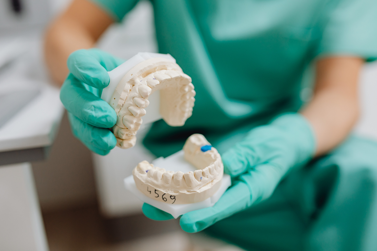 Dentalia busca cambiar la forma en que México cuida su salud bucal