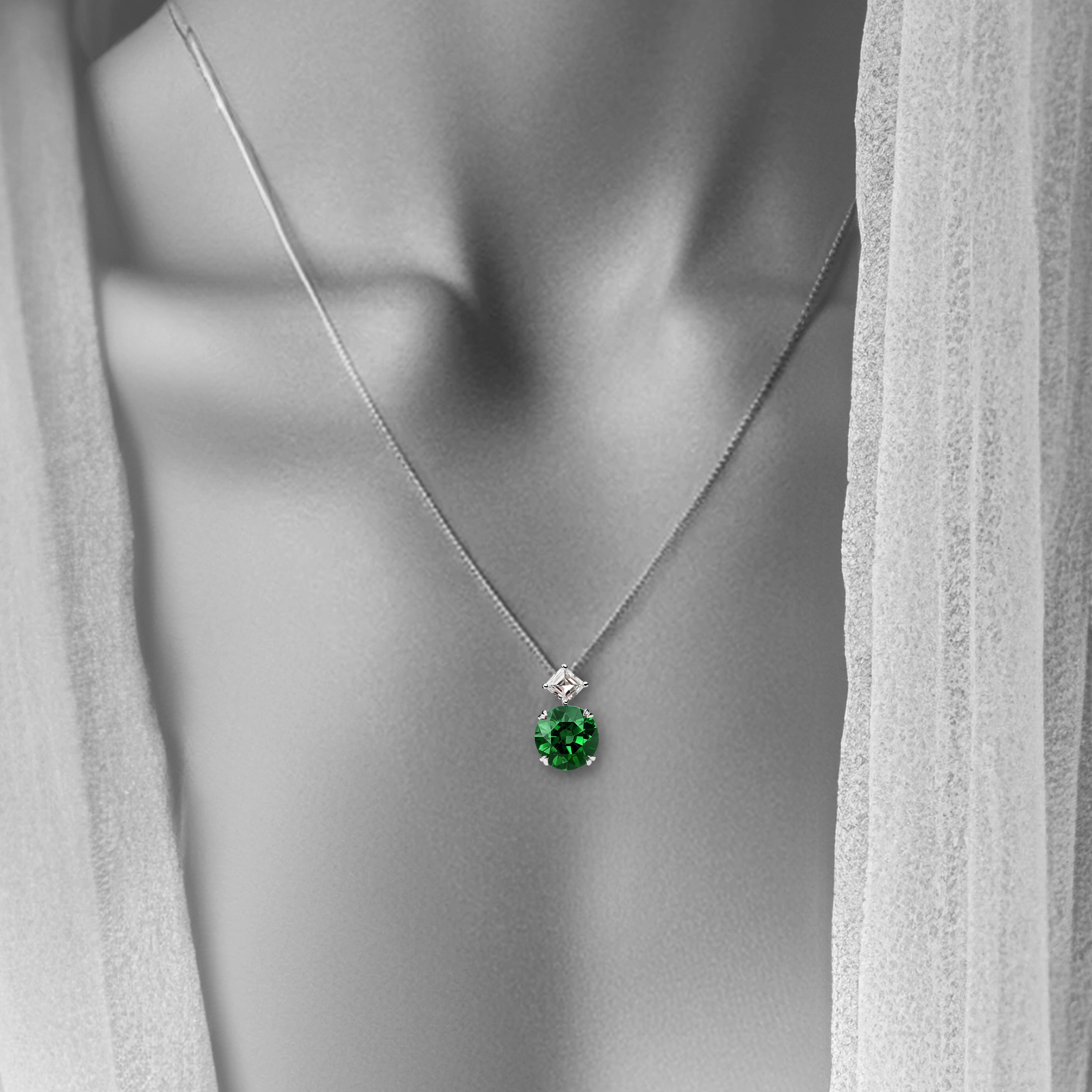 Main view of Duet Round and Square Pendant