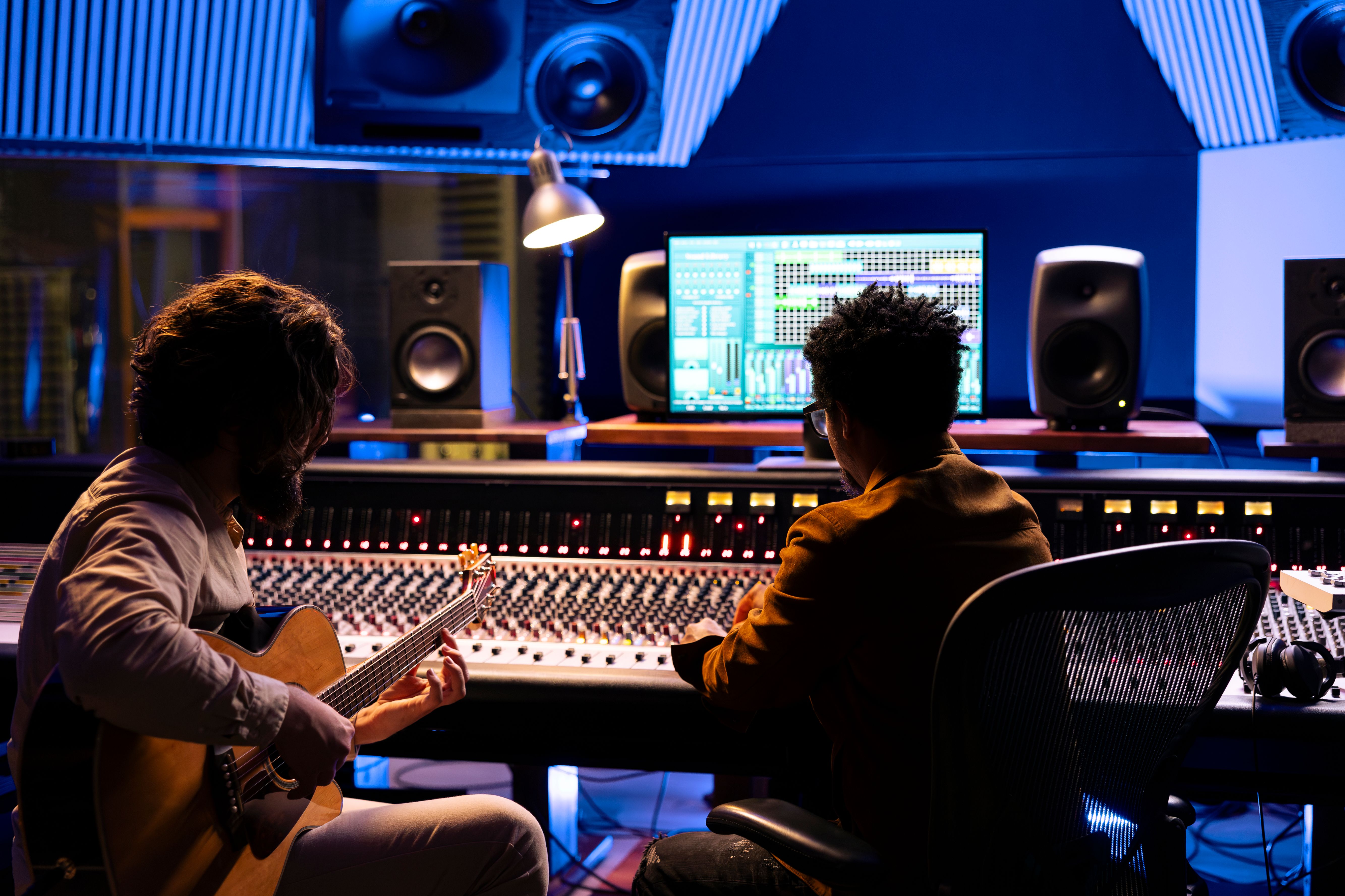 Unlock Your Music Potential: Discover the Ultimate Tool for Finding Fully-Equipped Studios!