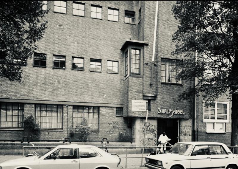 Het HLZ komt eind februari in de voormalige Zuiderschool en een vleugel van de Dongeschool (foto Zuiderschool, Collectie Stadsarchief Amsterdam)