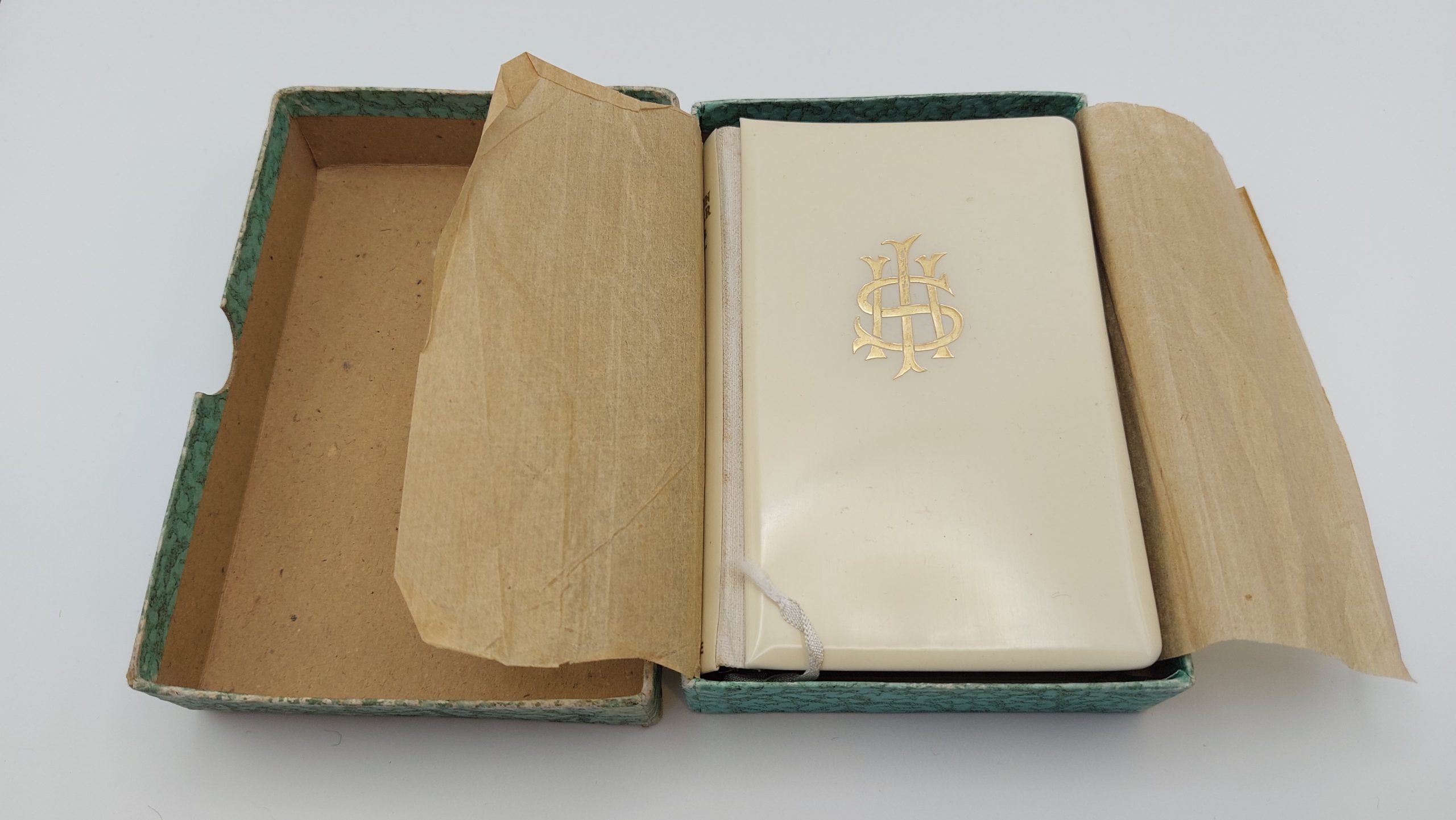 Book of Common Prayer With Celluloid Cover Original Box c1930s