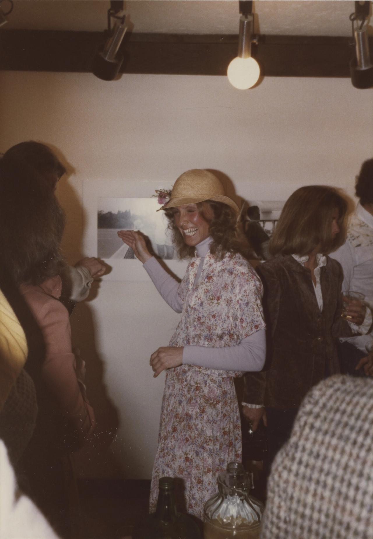 Barney at her second show at The Potatoe Gallery in Sun Valley on March 10, 1978. (Photo: Mary Rolland. Courtesy Tina Barney)