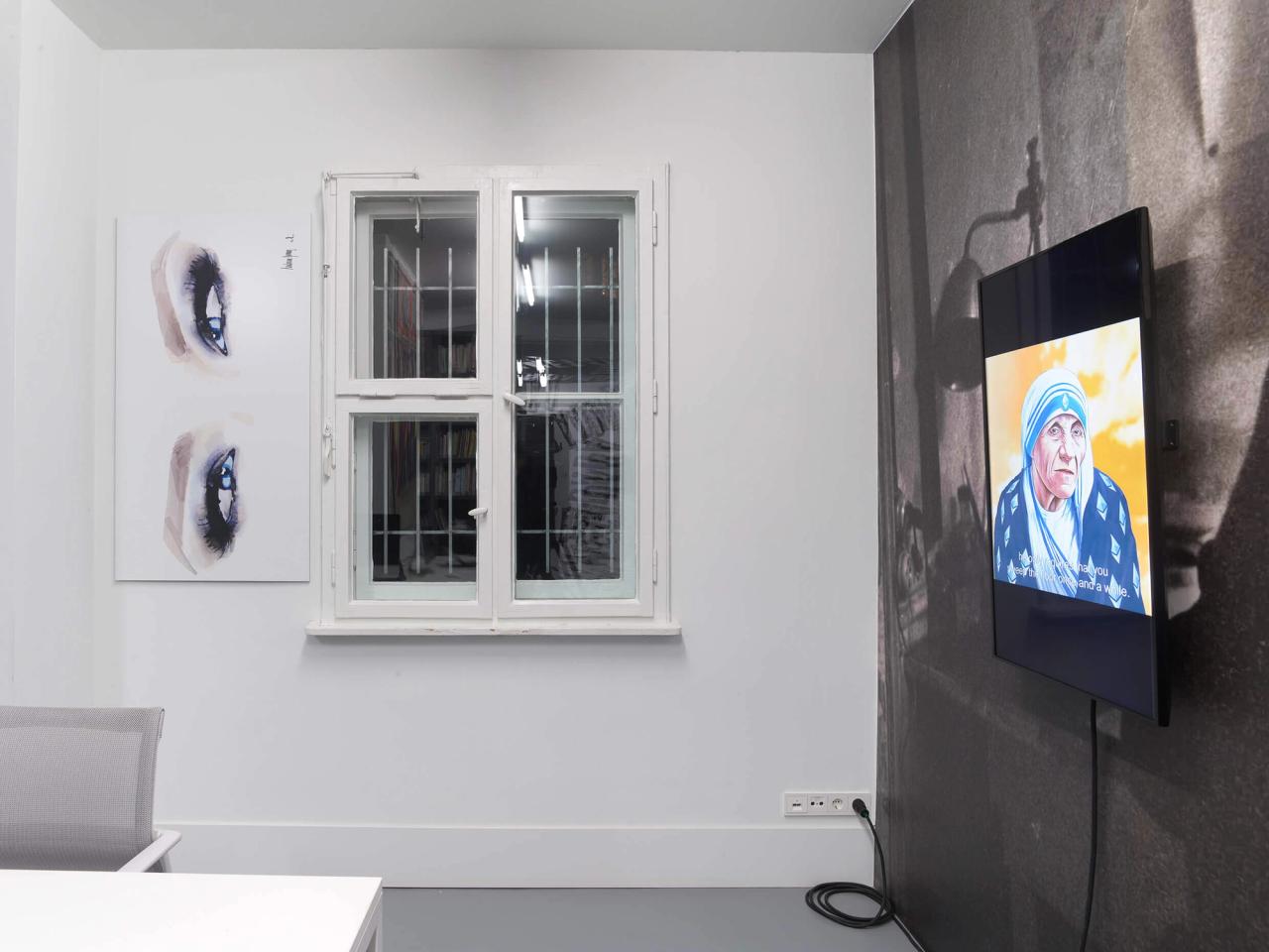 Schachter’s recent exhibition “Metadada” at the Nagel Draxler Crypto Kiosk in Berlin. (Photo: Simon Vogel. Courtesy the artist and Galerie Nagel Draxler Berlin/Cologne/Munich)