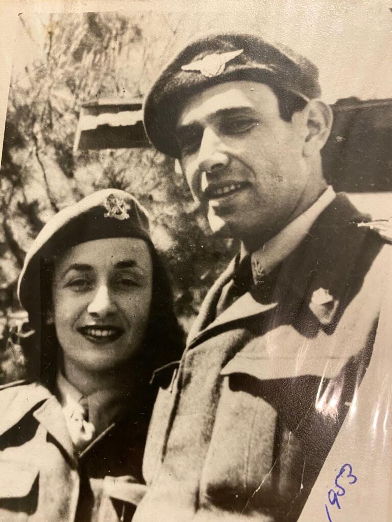 Broza’s parents, Sharona and Arthur, in 1953. (Courtesy David Broza)
