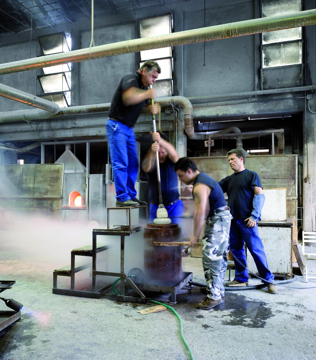 A Venini craftsperson blowing a Vase 2 (2009) in Murano, Italy. (Photo: Lee Mawdsley)